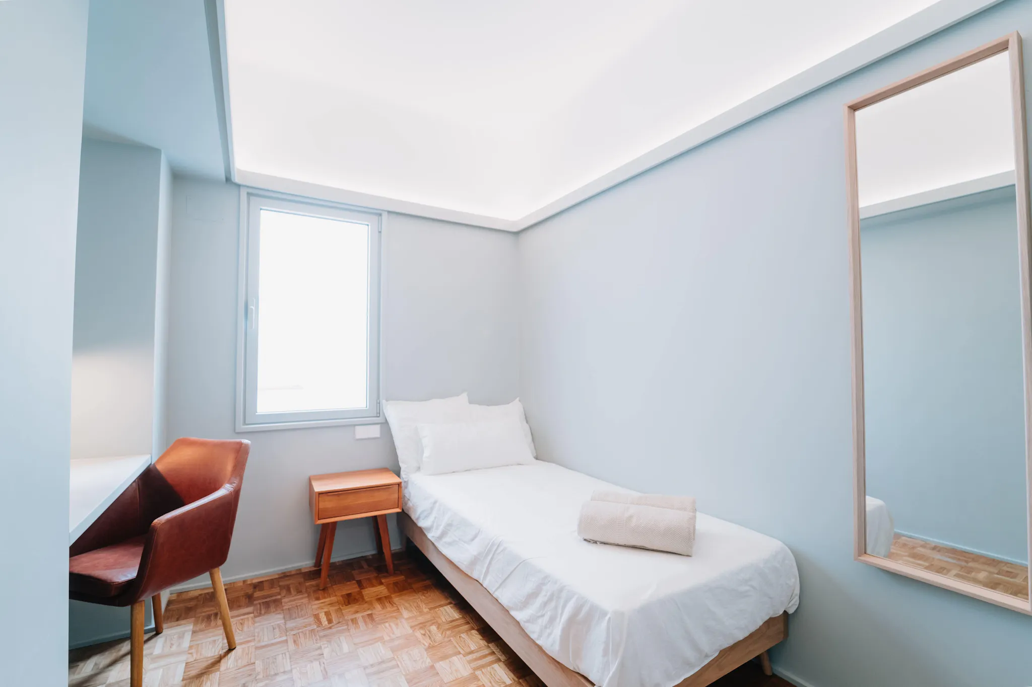 Calle de Oudrid, Madrid preview