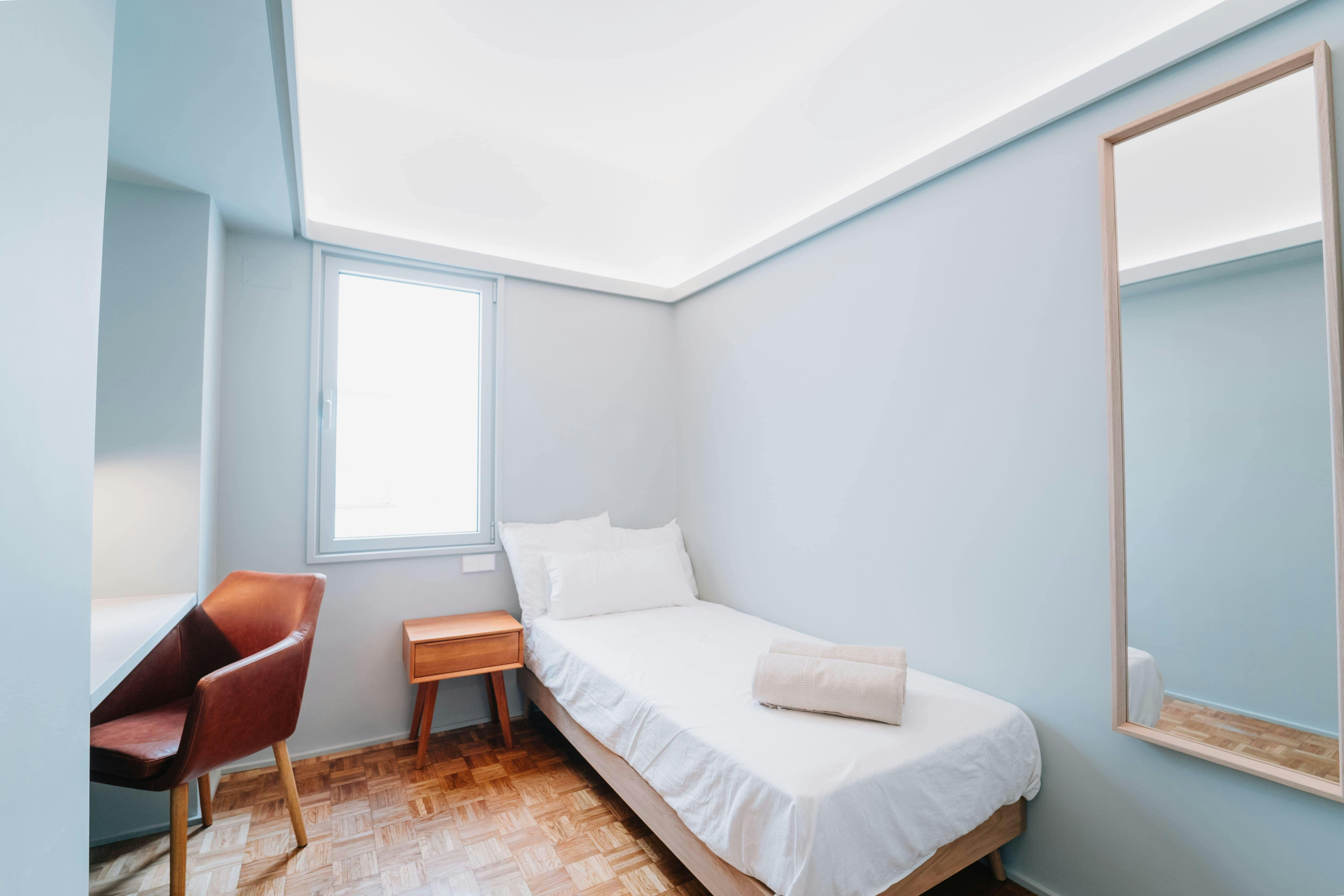 Calle de Oudrid, Madrid preview