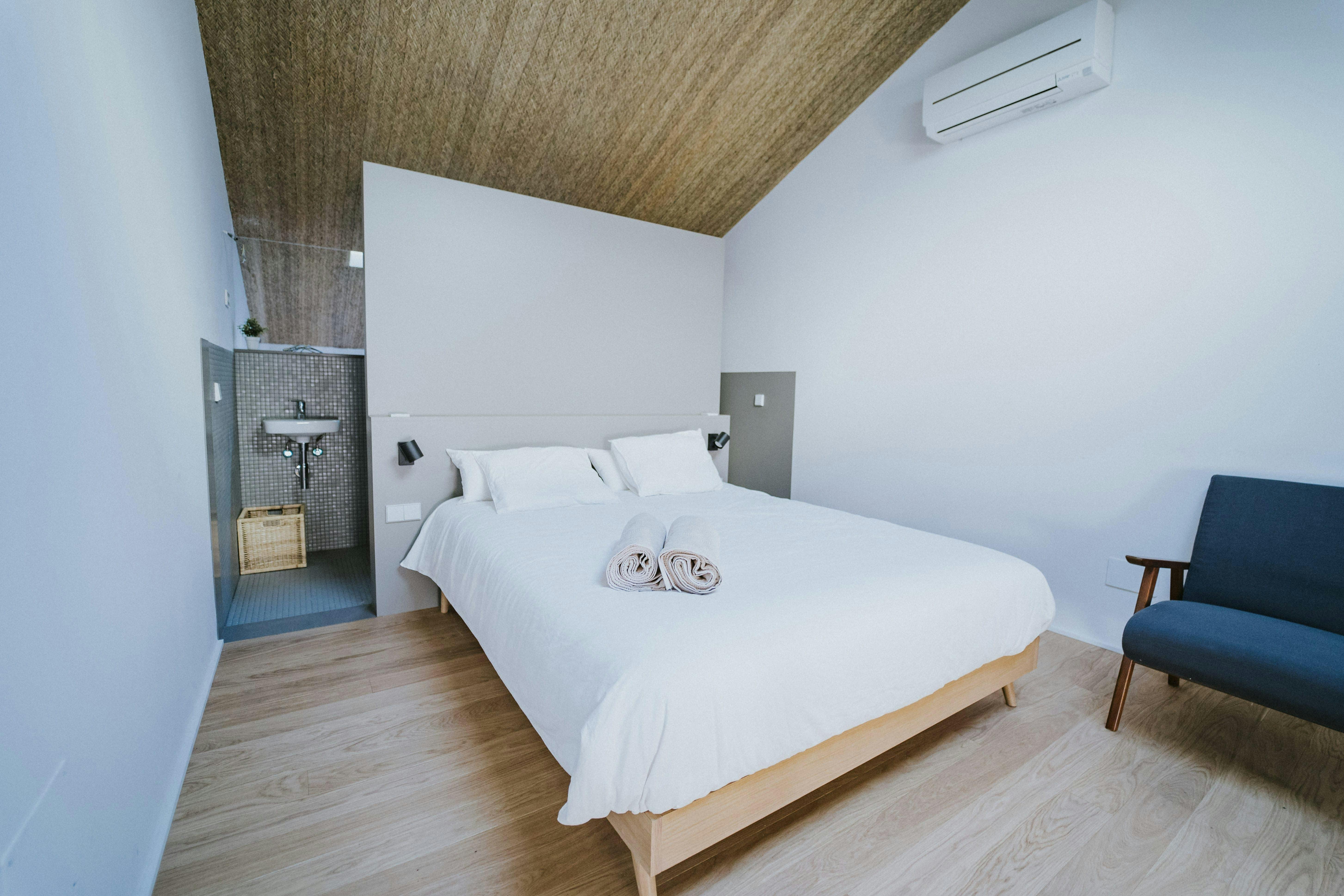 Calle de Oudrid, Madrid preview