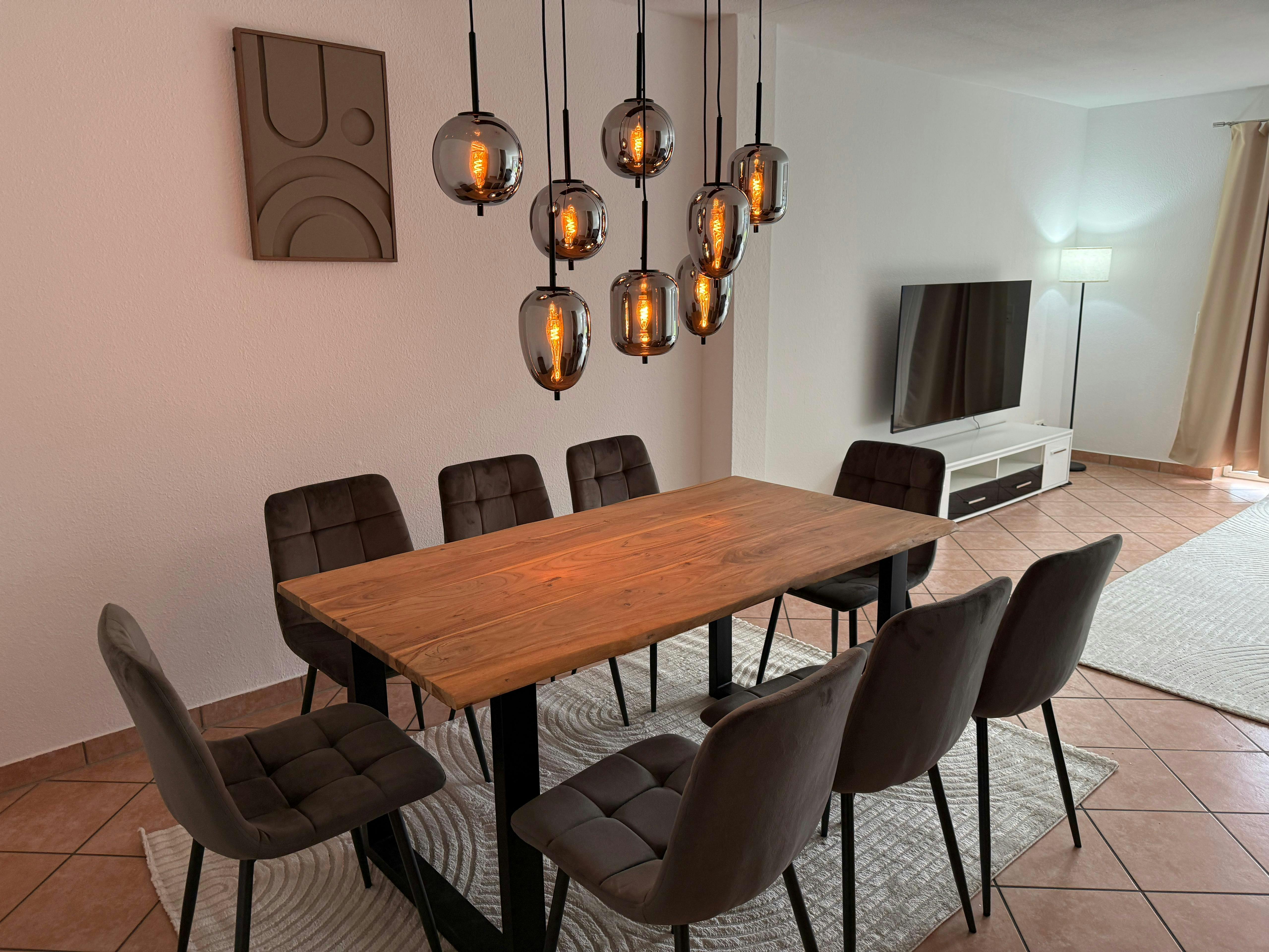 House for rent for €4,400 per month in Oestrich-Winkel, Hauptstraße