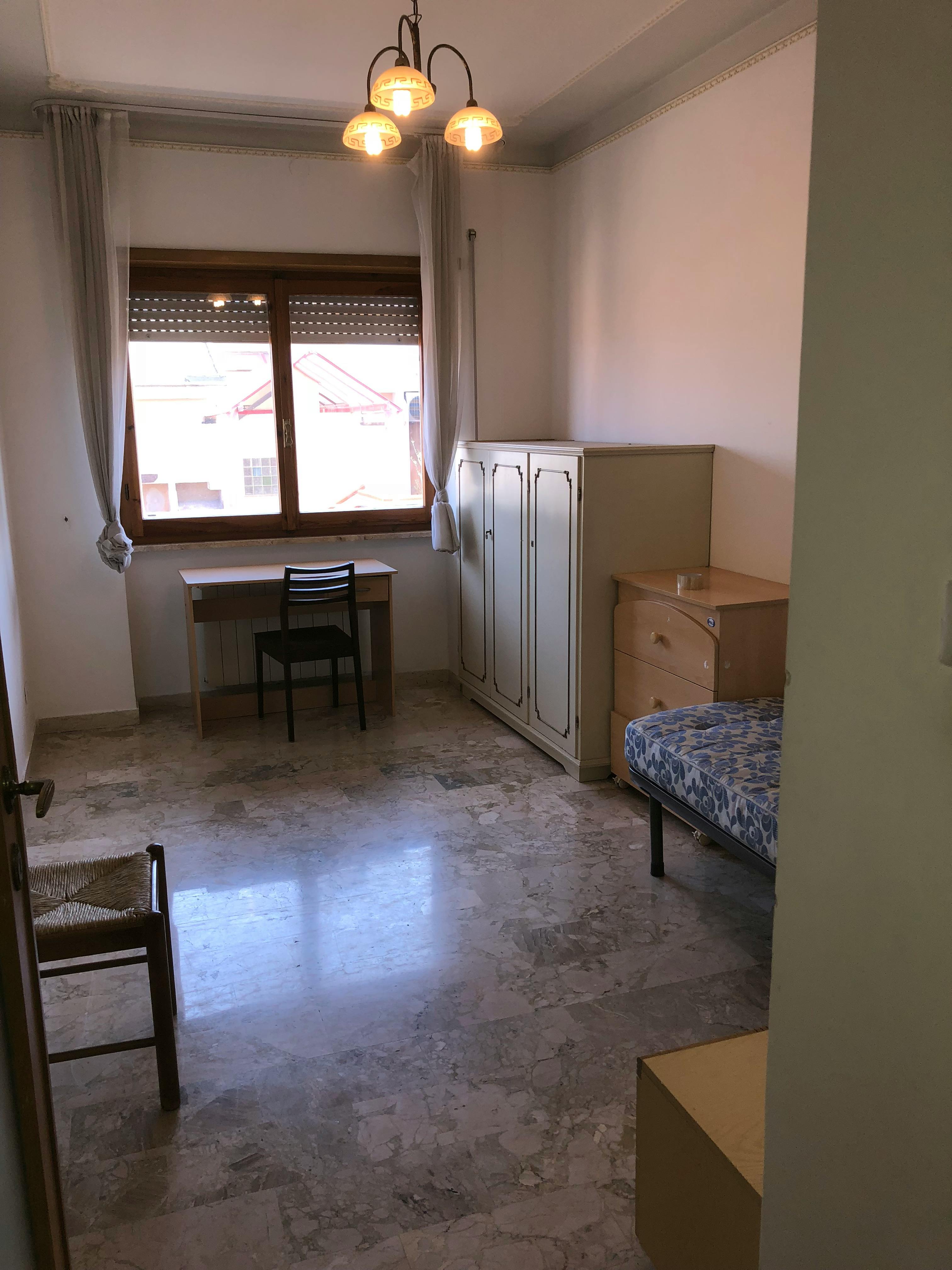 Privé kamer te huur voor € 390 per maand in Sassari, Via Piave