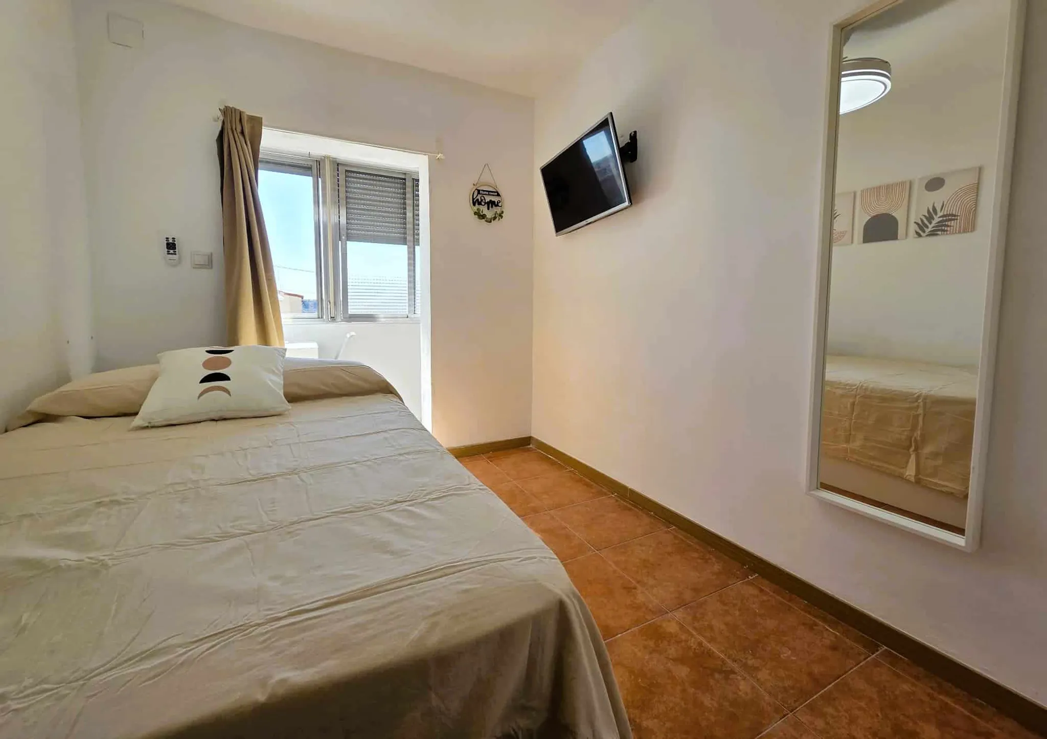 Calle de Vélez Málaga, Madrid preview