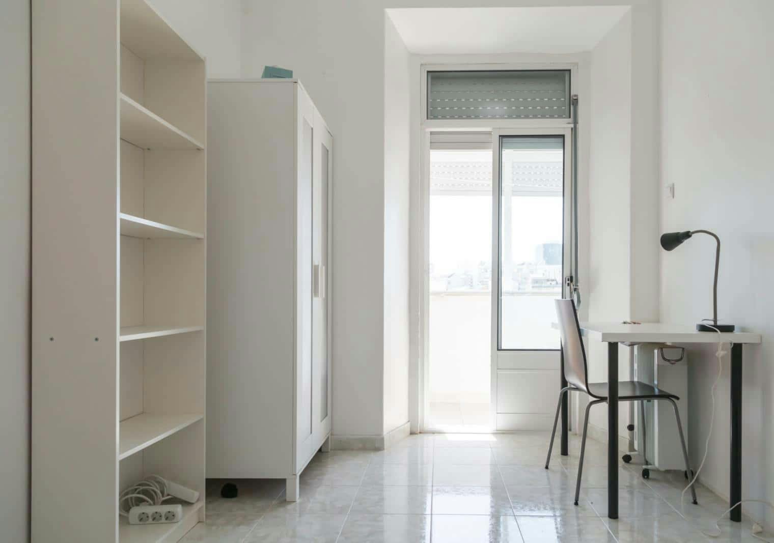 Chambre privée à louer pour 525 €/mois à Lisbon, Rua Carvalho Araújo