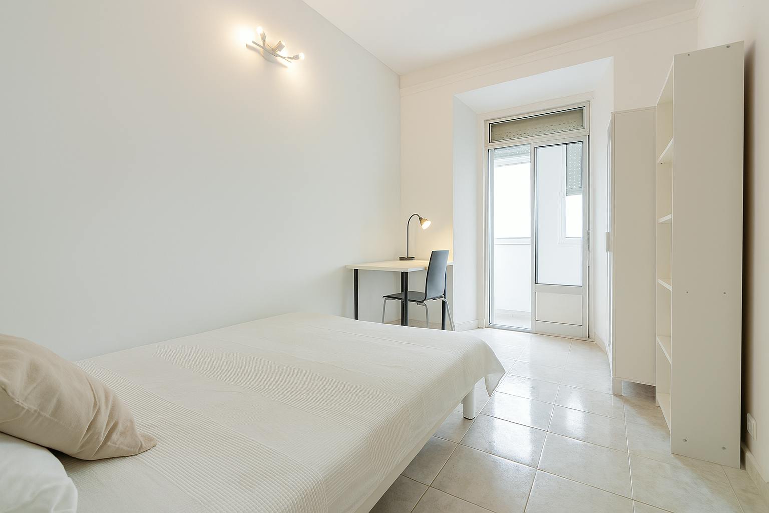 Rua Carvalho Araújo, Lisbon preview