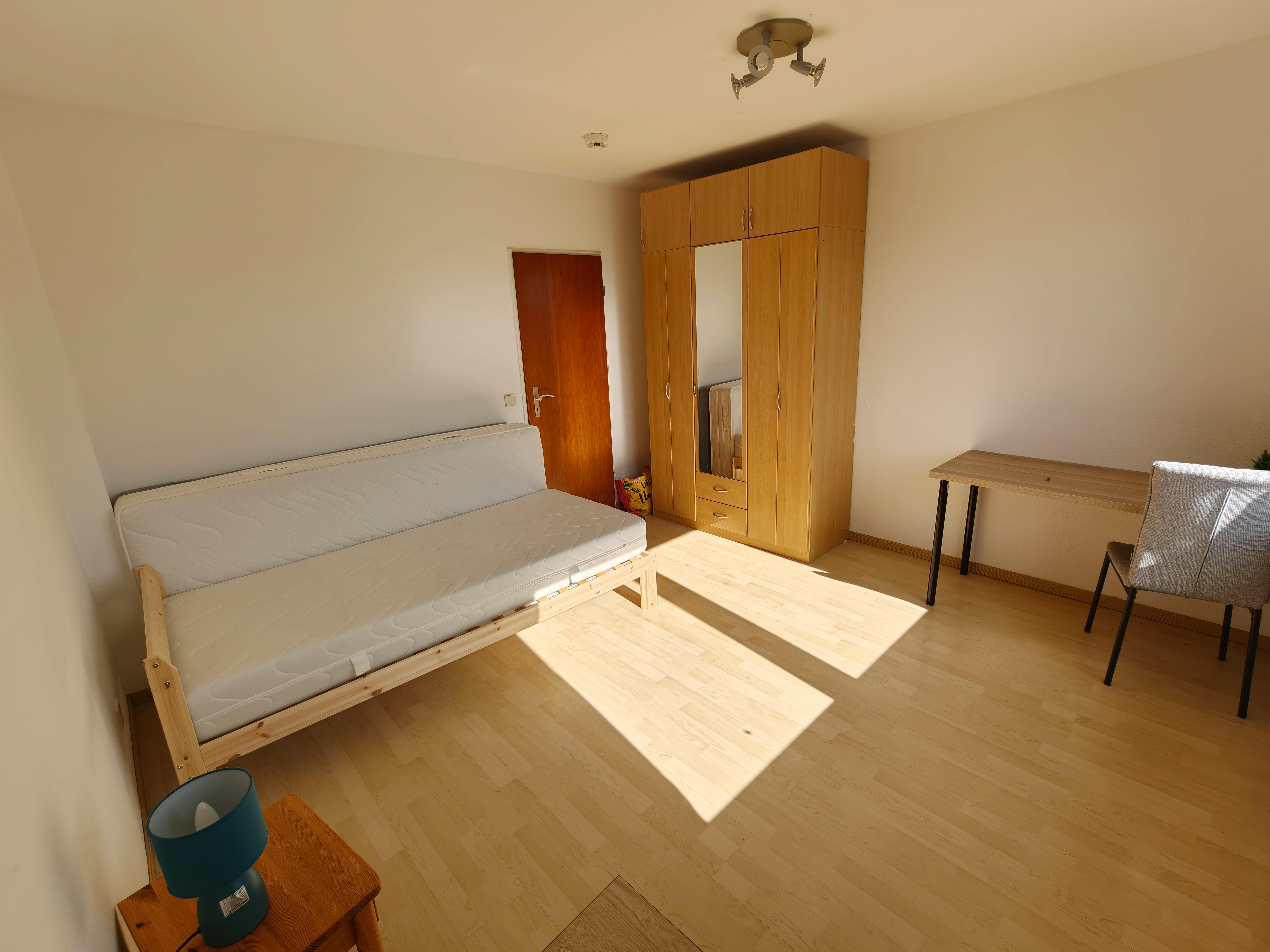 WG-Zimmer zu mieten für 800 € pro Monat in Halstenbek, Seestraße