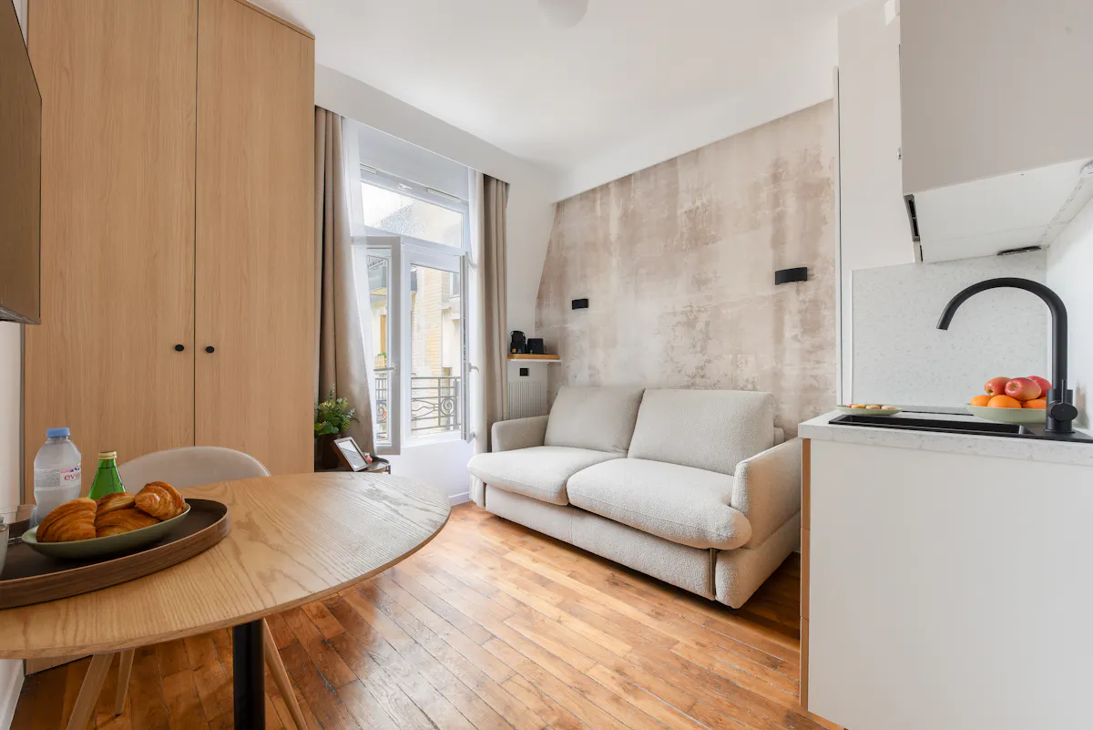 Building in Rue Brancion, Paris (1699173) ROOM