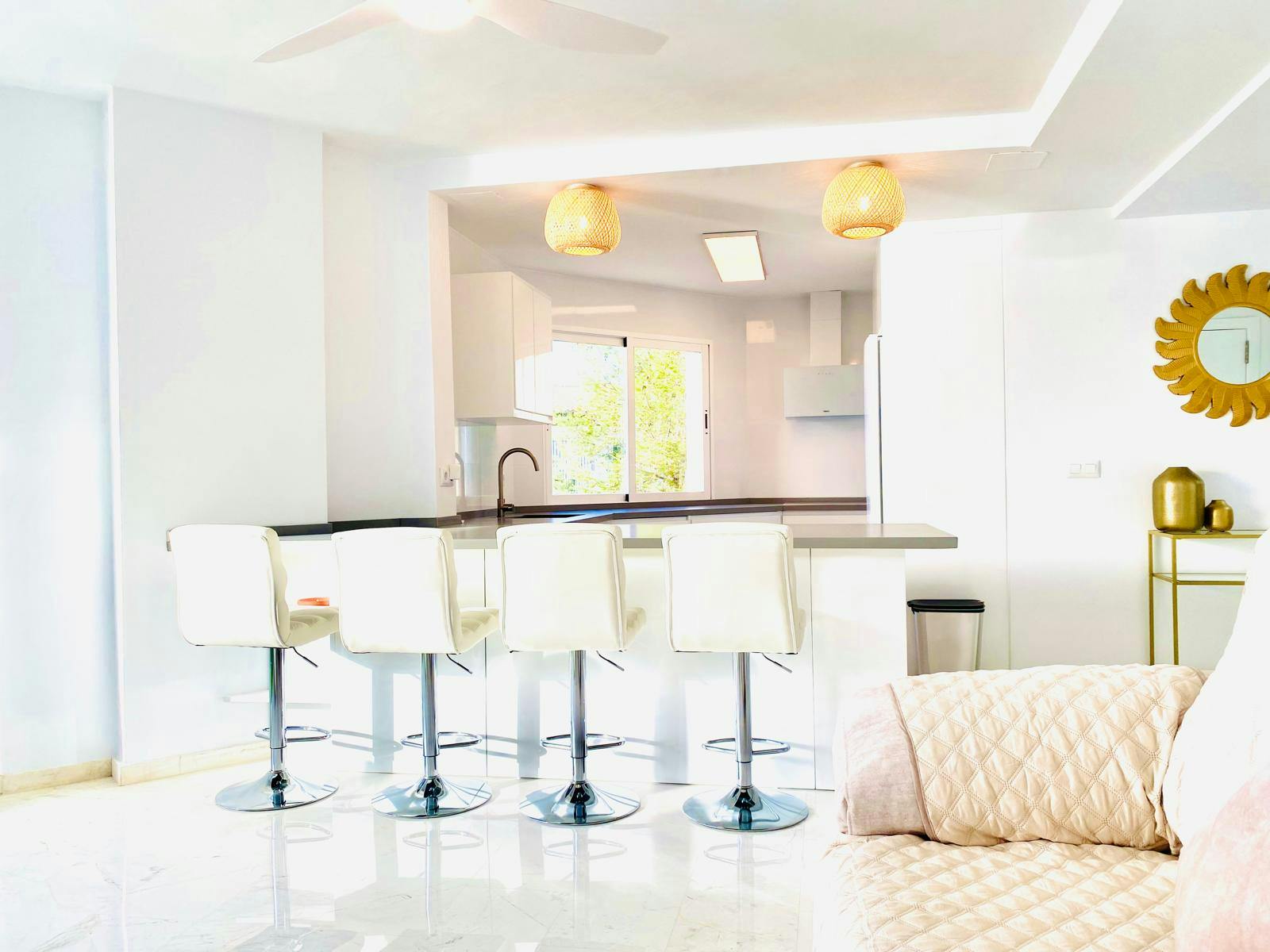 Lägenhet att hyra för 1 950 € i månaden i Granada, Marina del Este