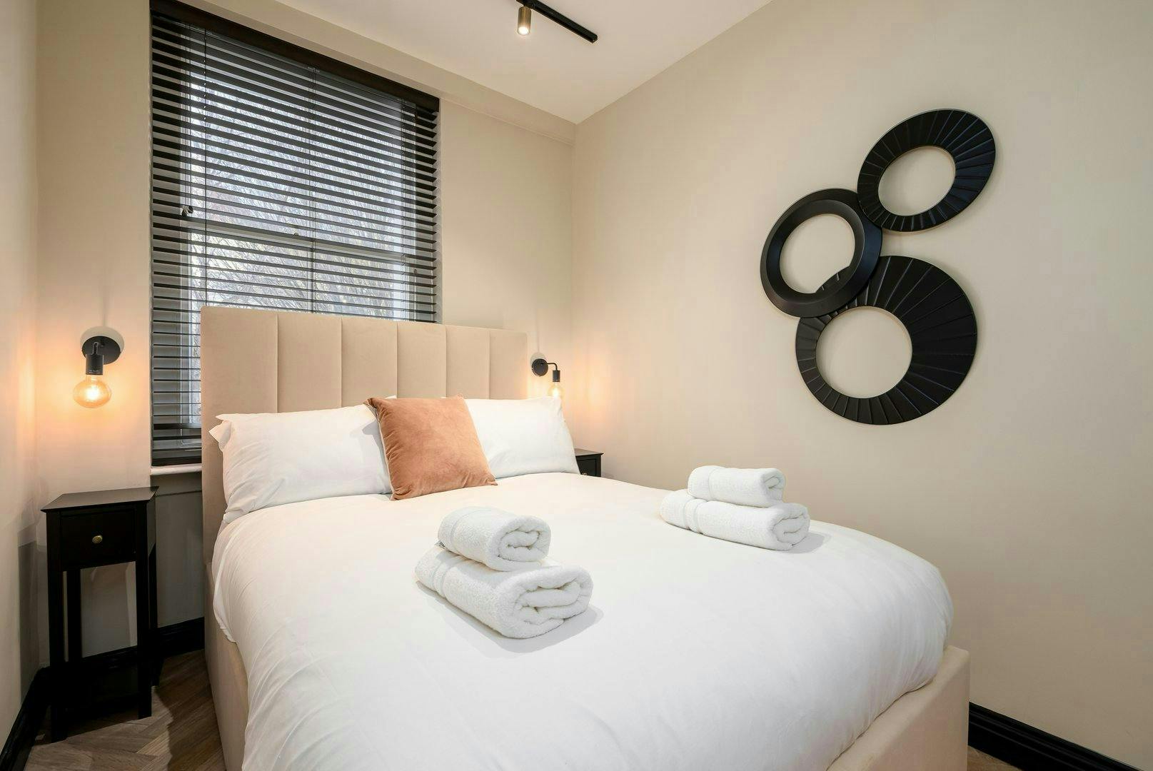 Studio for rent for £9,999 per month in London, Chalton Street