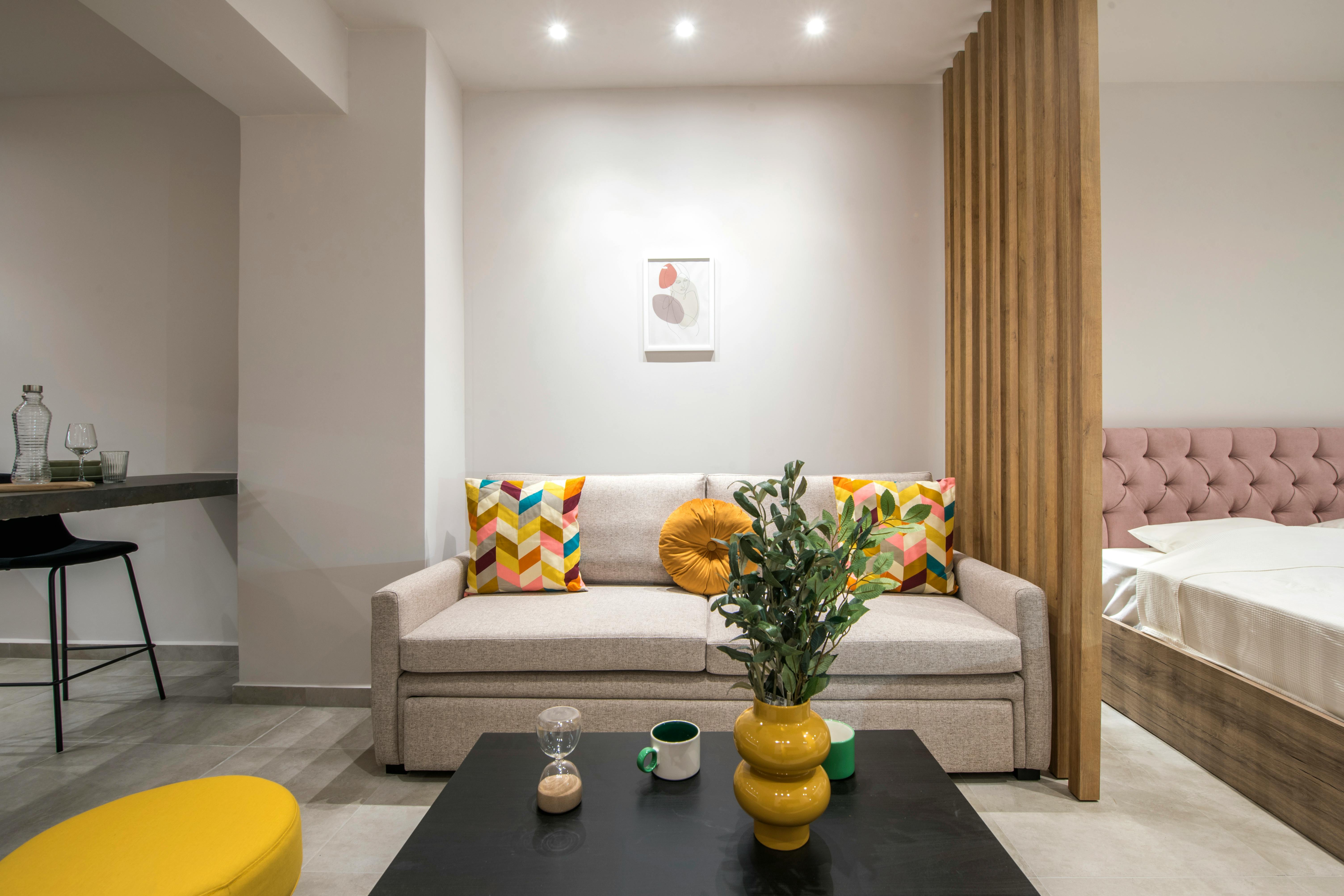 Sokratous, Athina preview