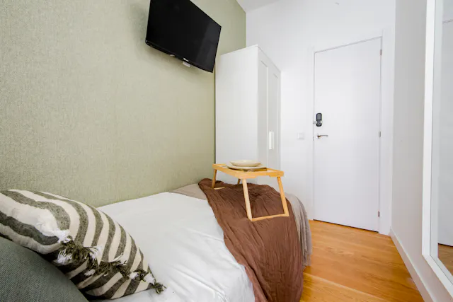 Private room in Calle de Serrano, Madrid (1699285) room image 2