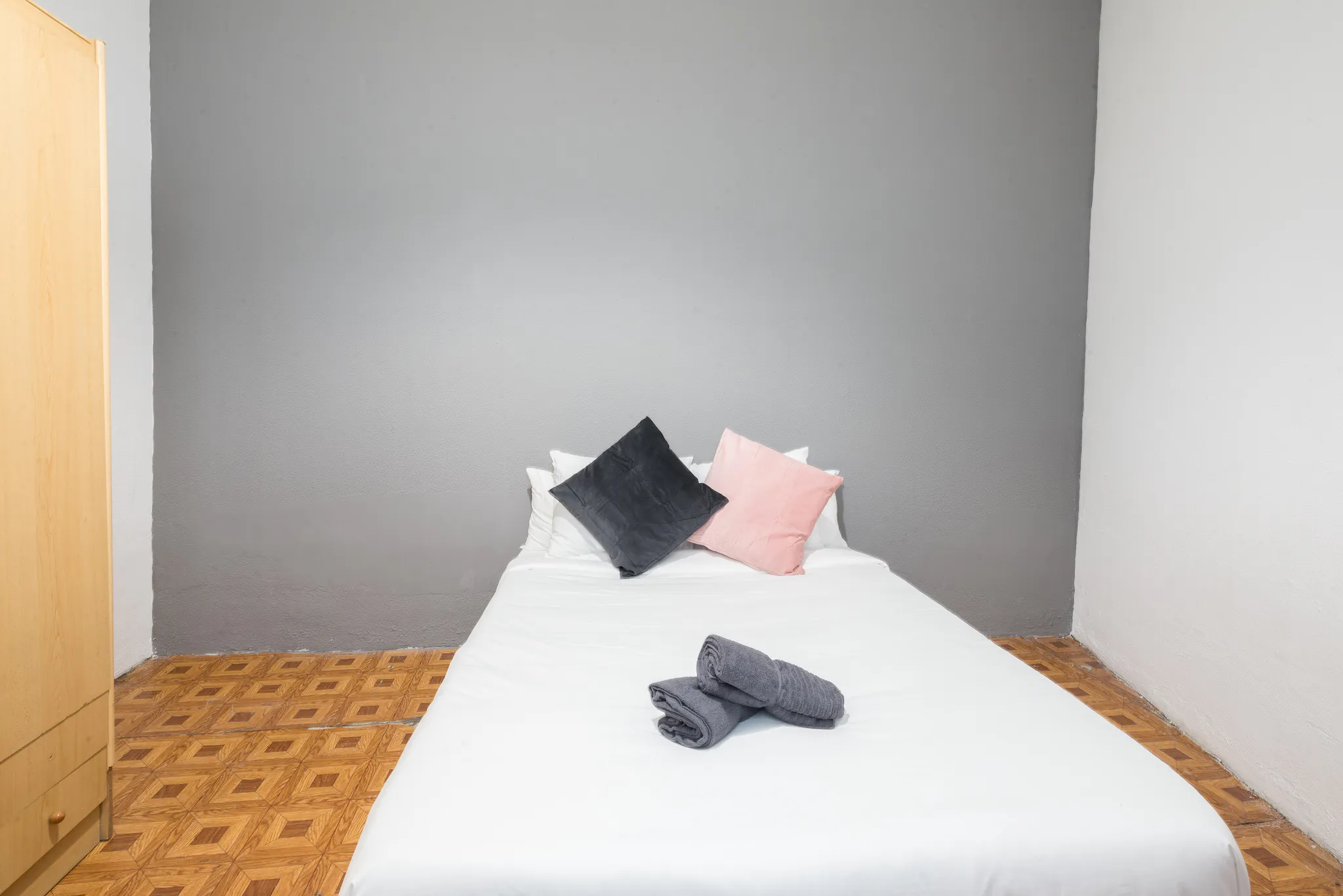 Calle de los Jardines, Madrid preview