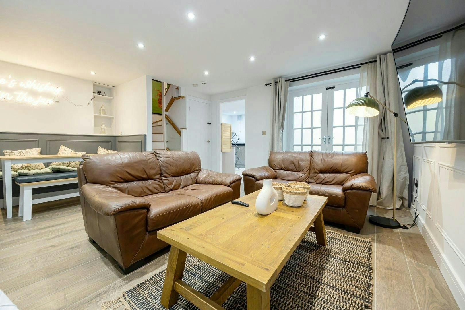 House for rent for £2,500 per month in Liverpool, Blackburne Place