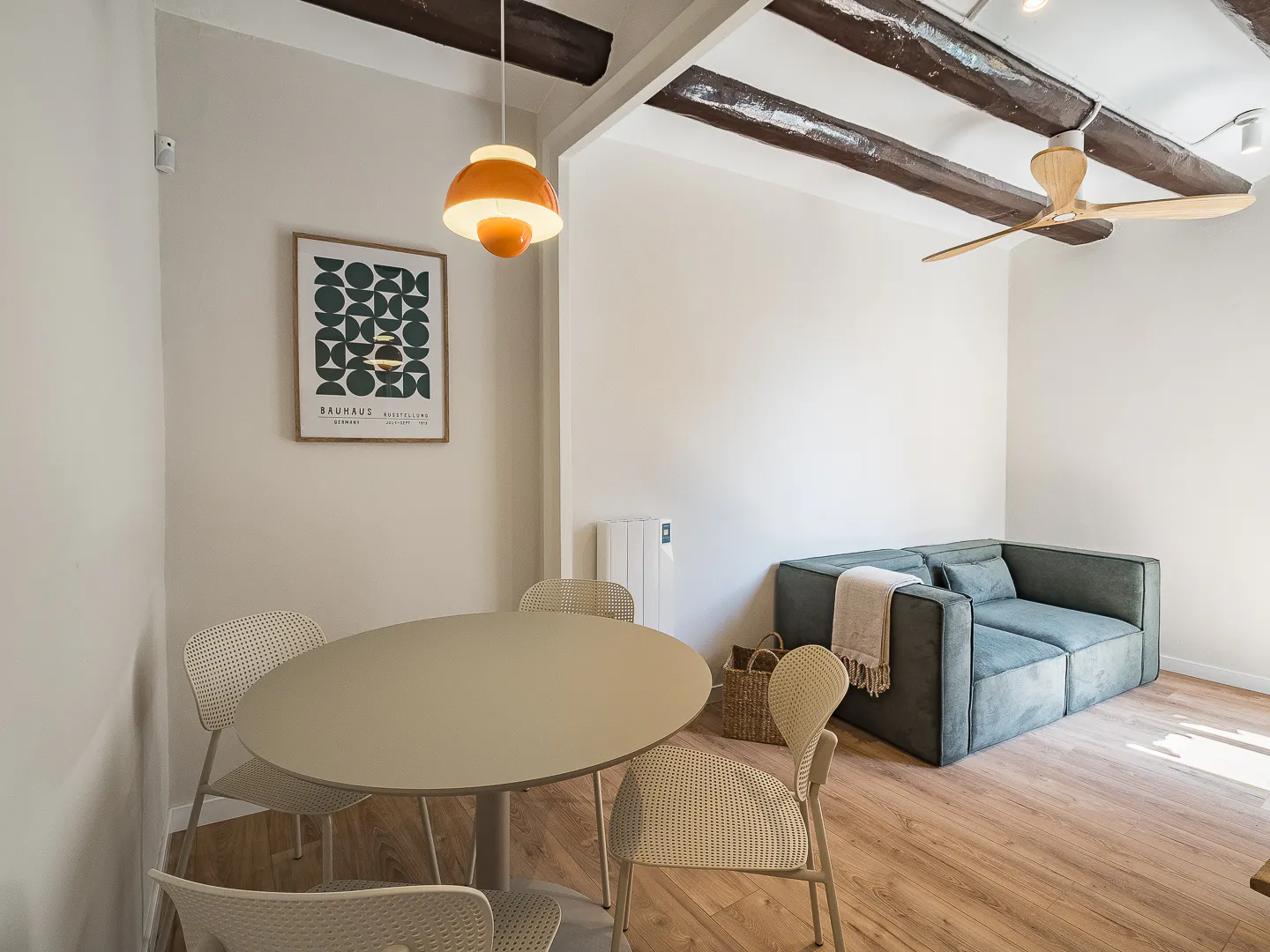 1-Bedroom Apartment in Carrer de Sant Pere Mitjà, Barcelona (1699387) ROOM 2