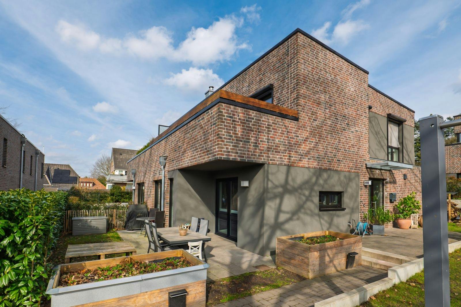 House for rent for €3,600 per month in Wedel, Schulauer Straße