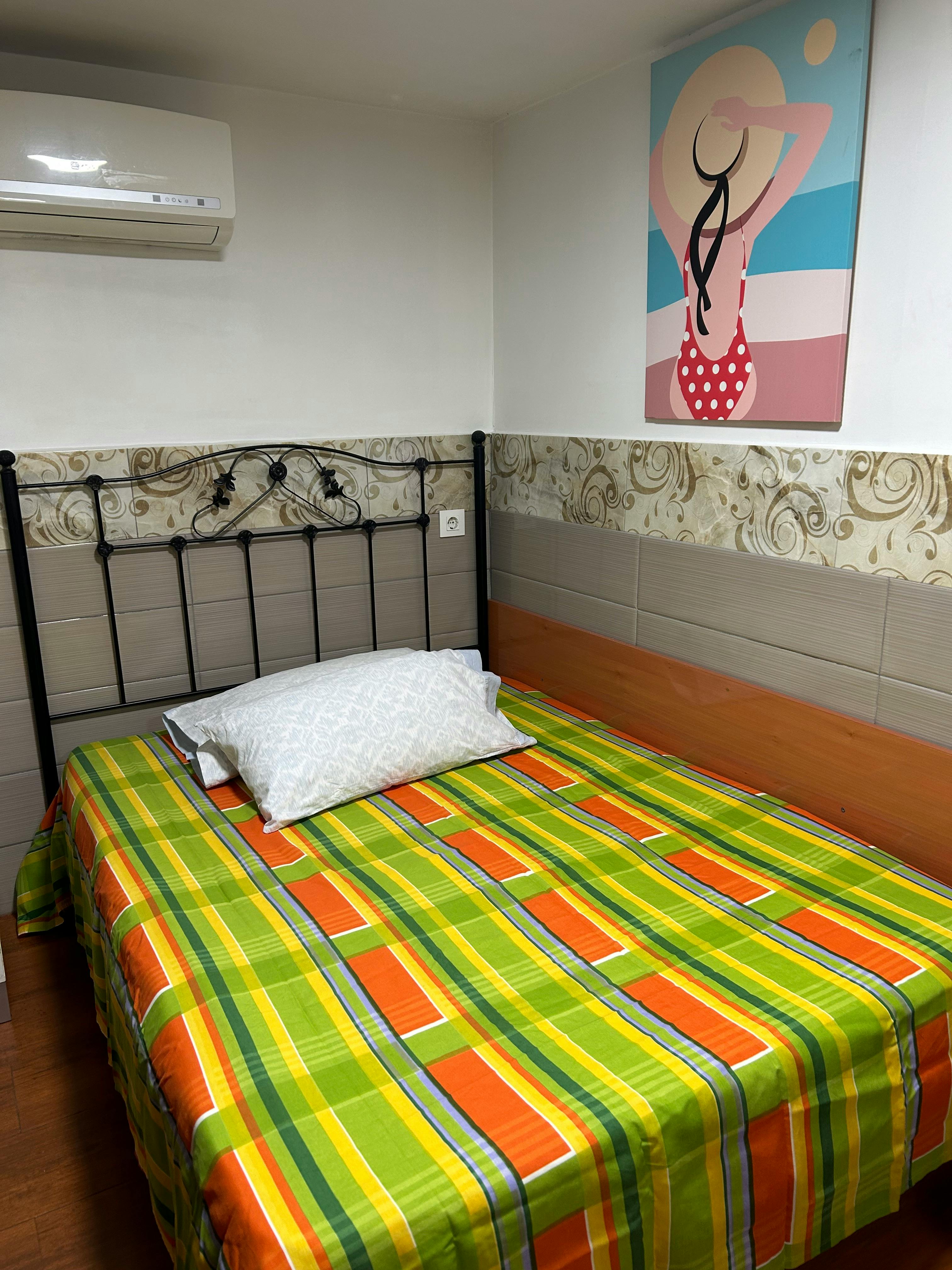 单间公寓 正在以 €850 的月租出租，其位于 L'Hospitalet de Llobregat, Travessera de Collblanc