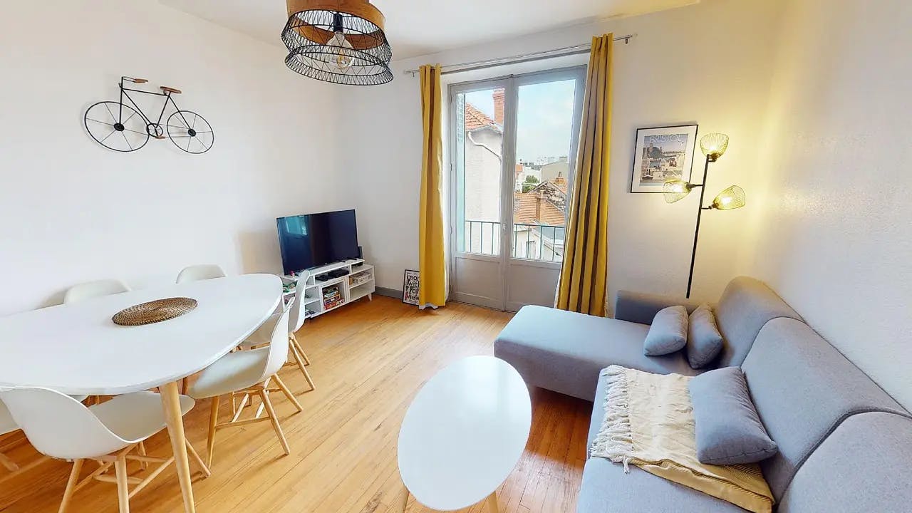 Apartament de închiriat pentru 810 EUR pe lună în Clermont-Ferrand, Rue Drelon