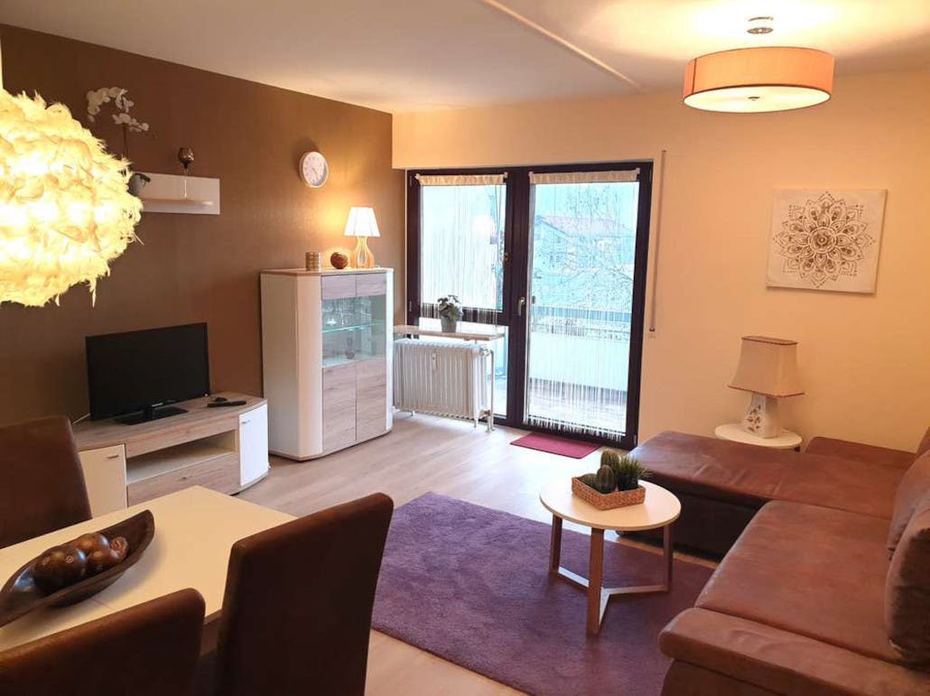 Apartment for rent for €1,500 per month in Ainring, Salzstraße