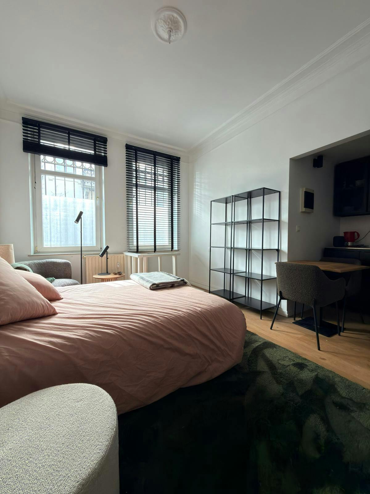 Студия сдается в аренду за 810 € в месяц в Ixelles, Rue Souveraine