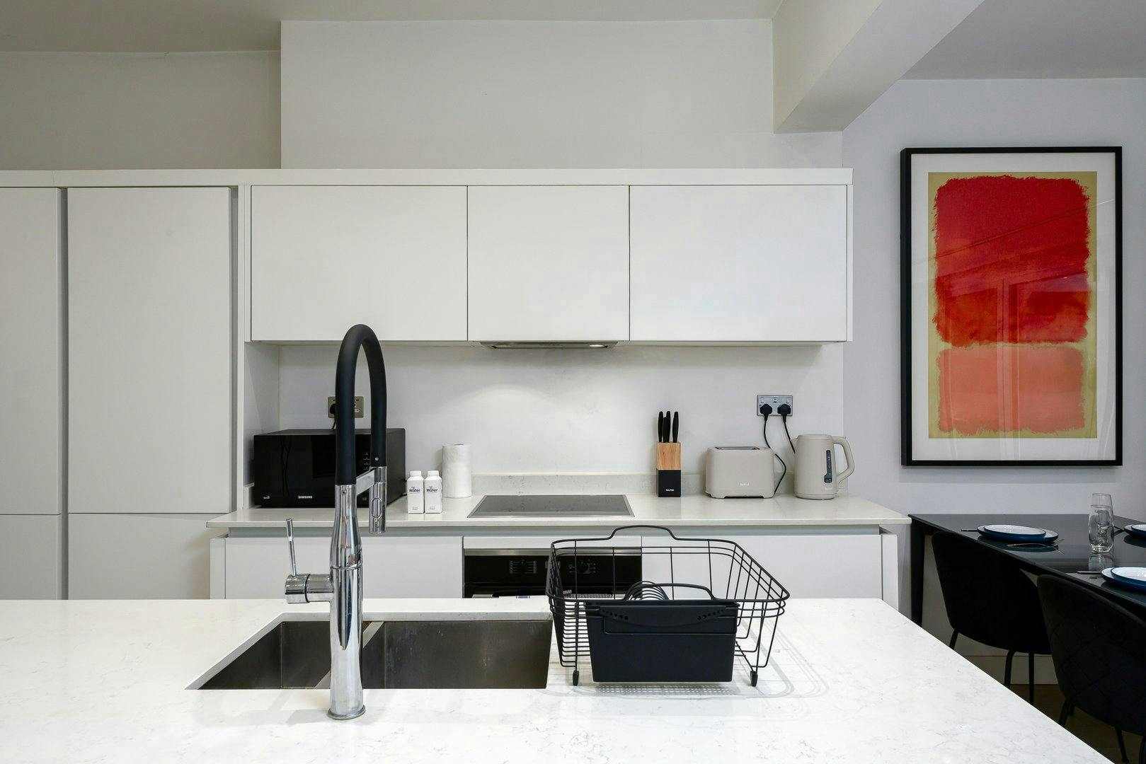Apartment London, 2 beds — photo 9