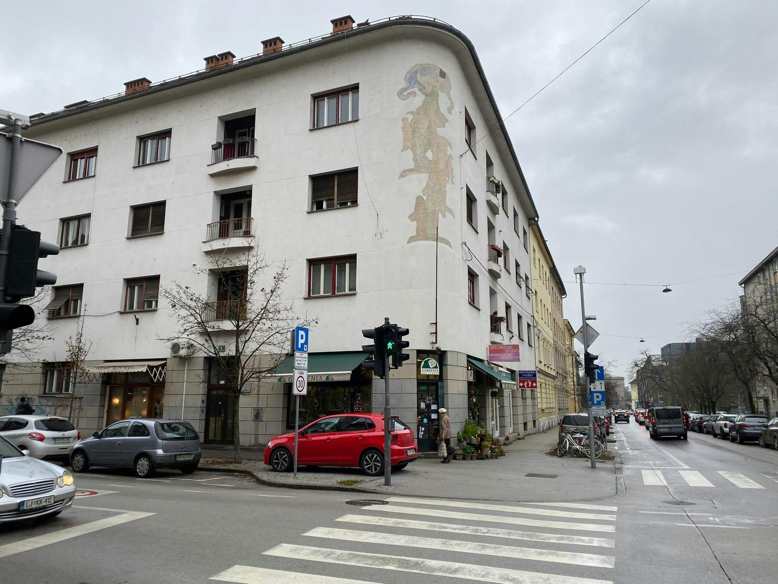 Apartment for rent for €2,500 per month in Ljubljana, Rozmanova ulica