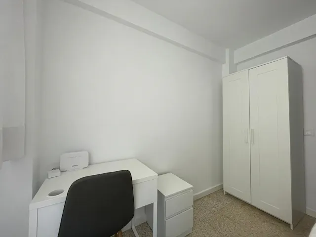 Private room in Calle Cristóbal de Virués, Málaga (1699735) room image 2