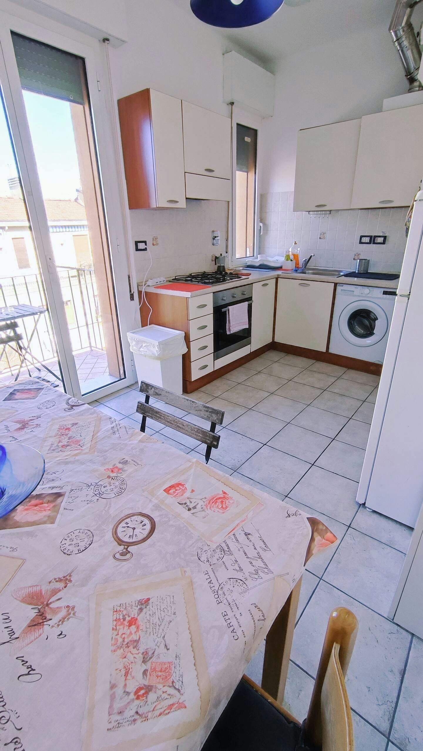 Via de' Carracci, Bologna preview