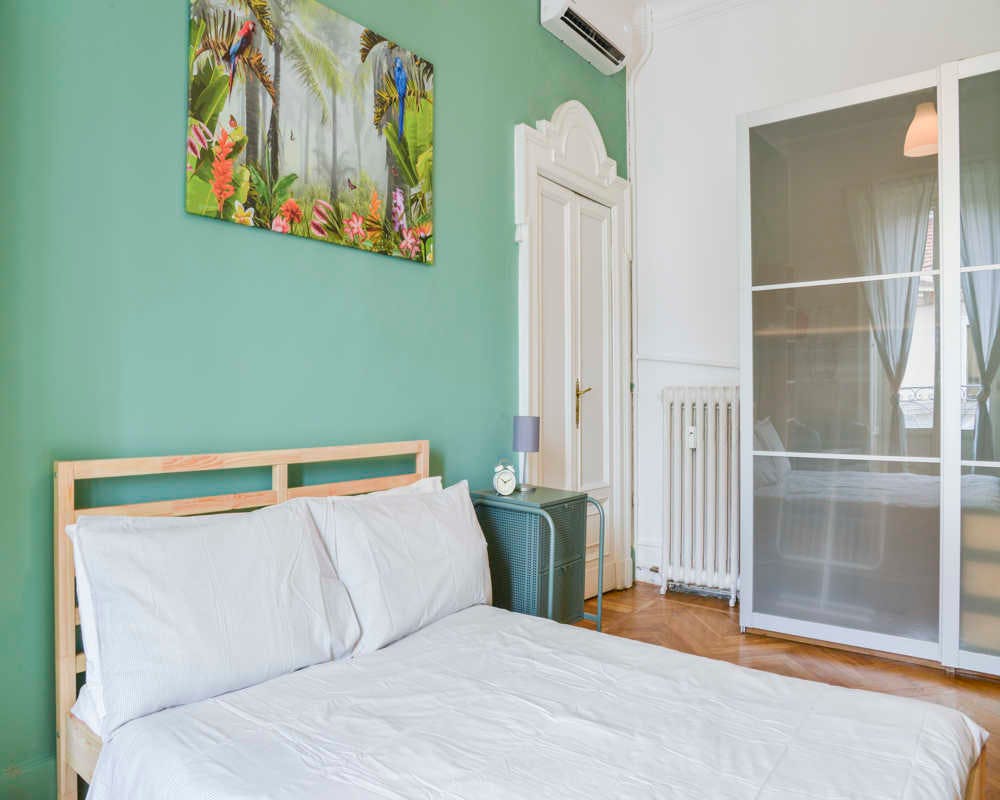 Via Caradosso, Milan preview