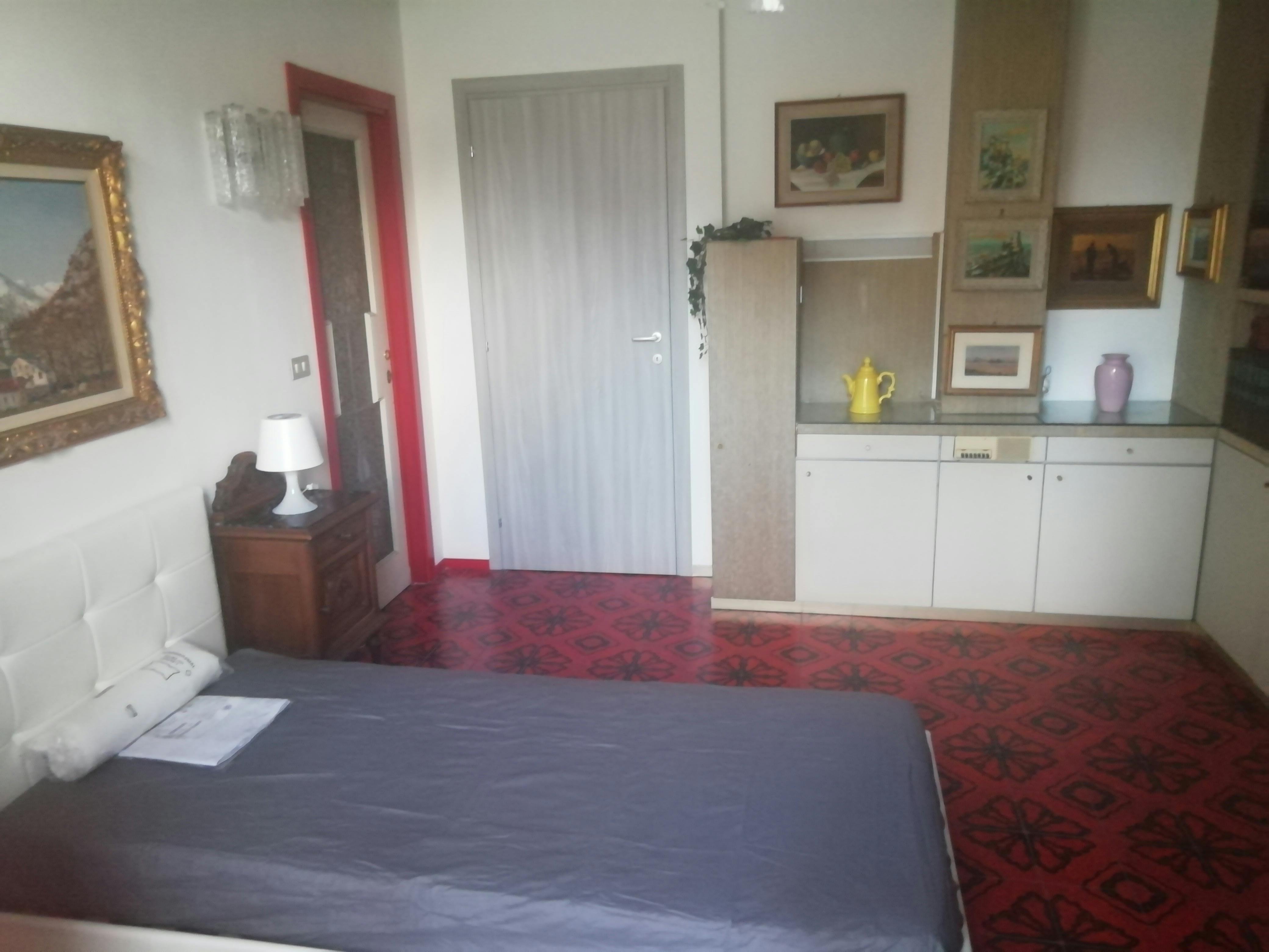 Приватна кімната за оренду для 370 EUR на місяць у Turin, Strada delle Cacce