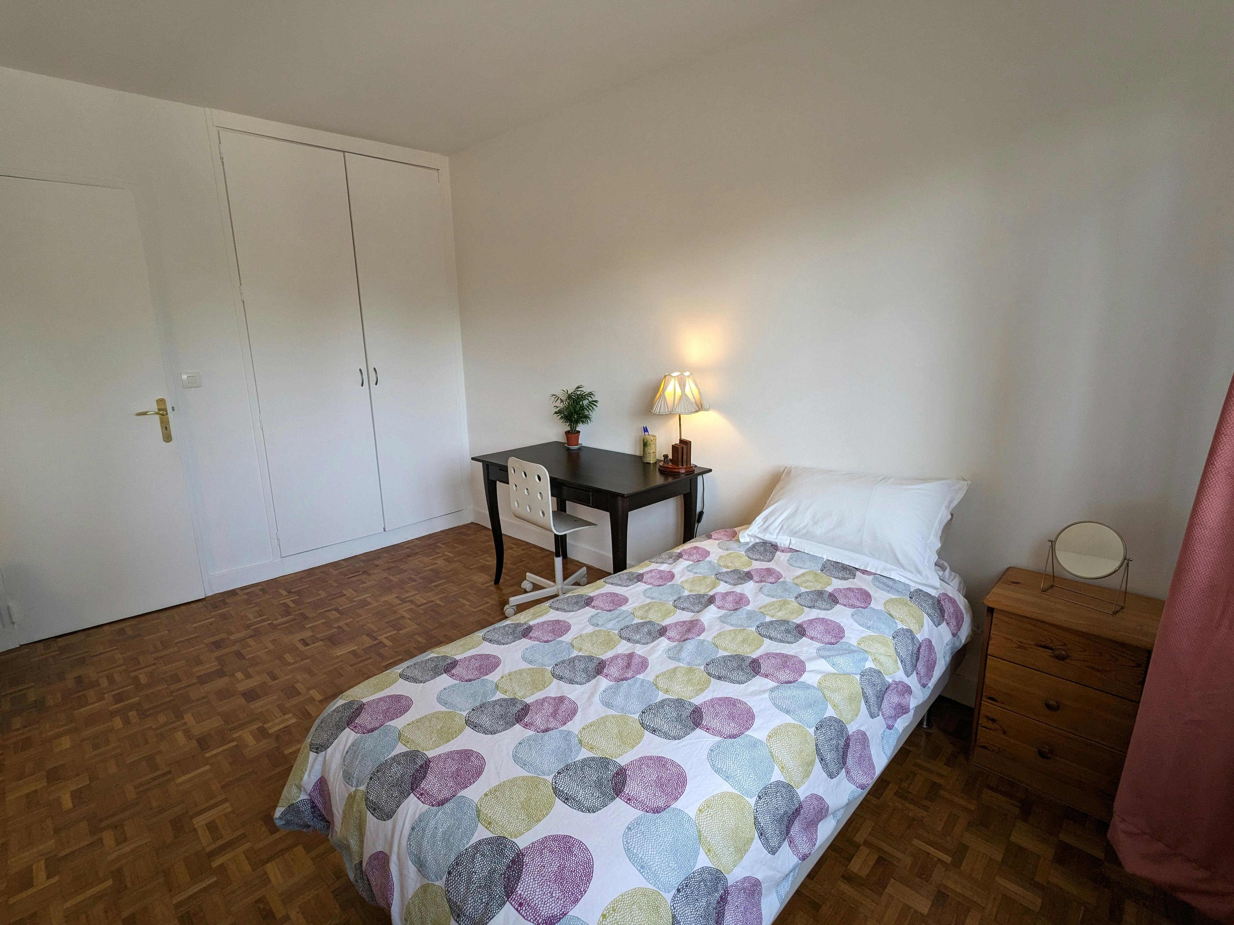 Отдельная комната сдается в аренду за 580 € в месяц в Saint-Maur-des-Fossés, Avenue Foch