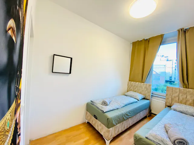 5-Bedroom Apartment in Fröhlichgasse, Vienna (1699937) room image 2