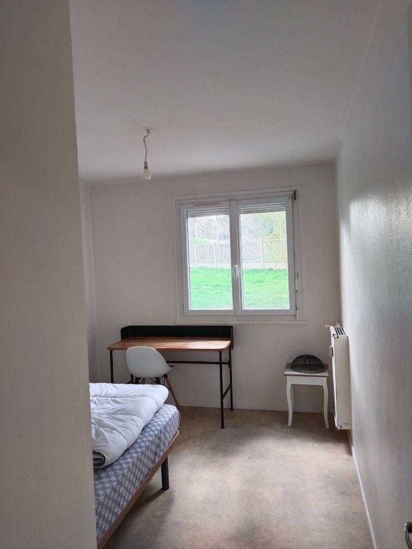 Double room Canteleu, 1 bed, 9m² — photo 4