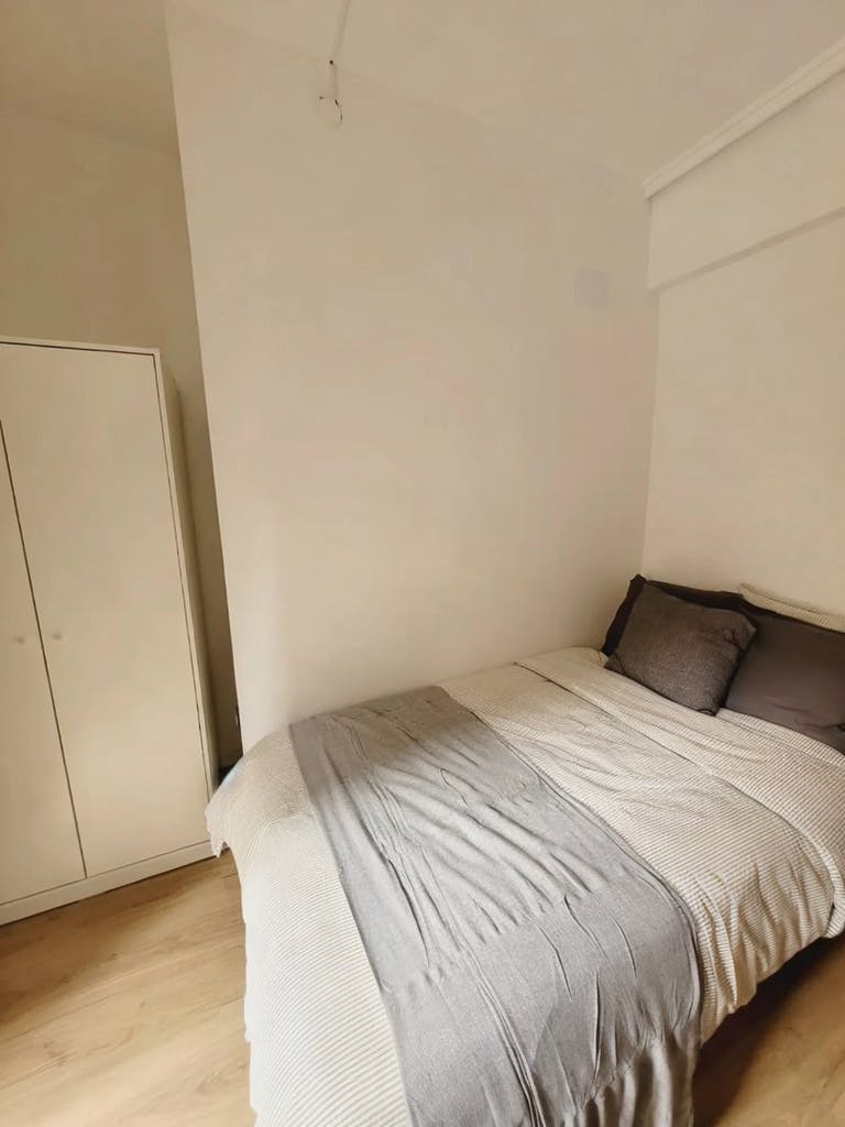 Single room Torrent, 1 bed, 7m² — photo 5