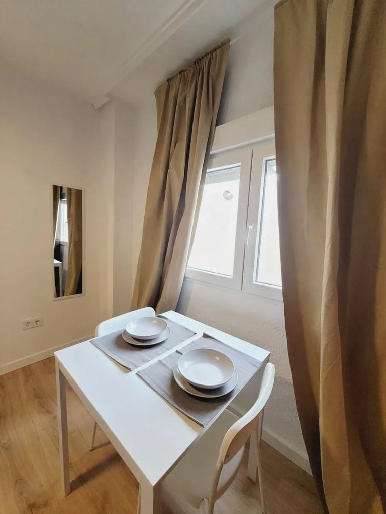 Single room Torrent, 1 bed, 18m² — photo 4
