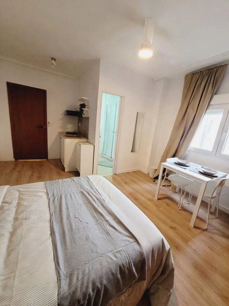 Single room Torrent, 1 bed, 18m² — photo 8
