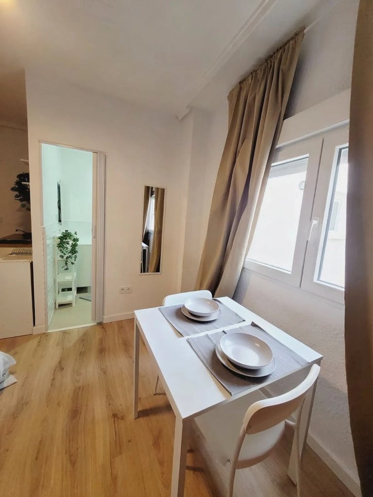 Single room Torrent, 1 bed, 18m² — photo 5