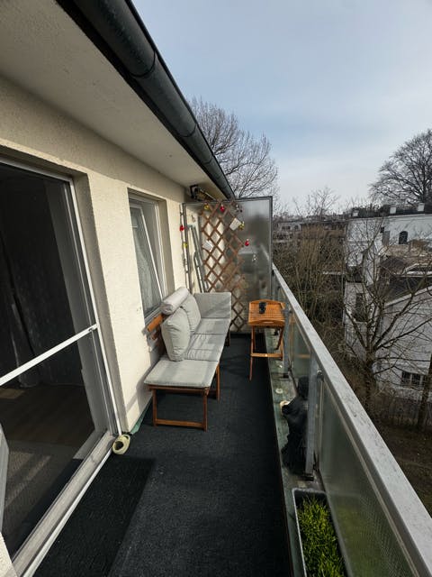 Apartment for rent for €1,750 per month in Hamburg, Herbert-Weichmann-Straße