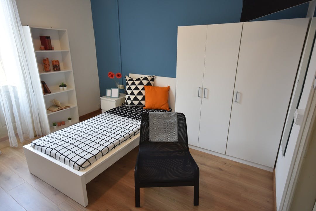 Habitación privada en alquiler por 510 € al mes en Bergamo, Via Antonio Locatelli