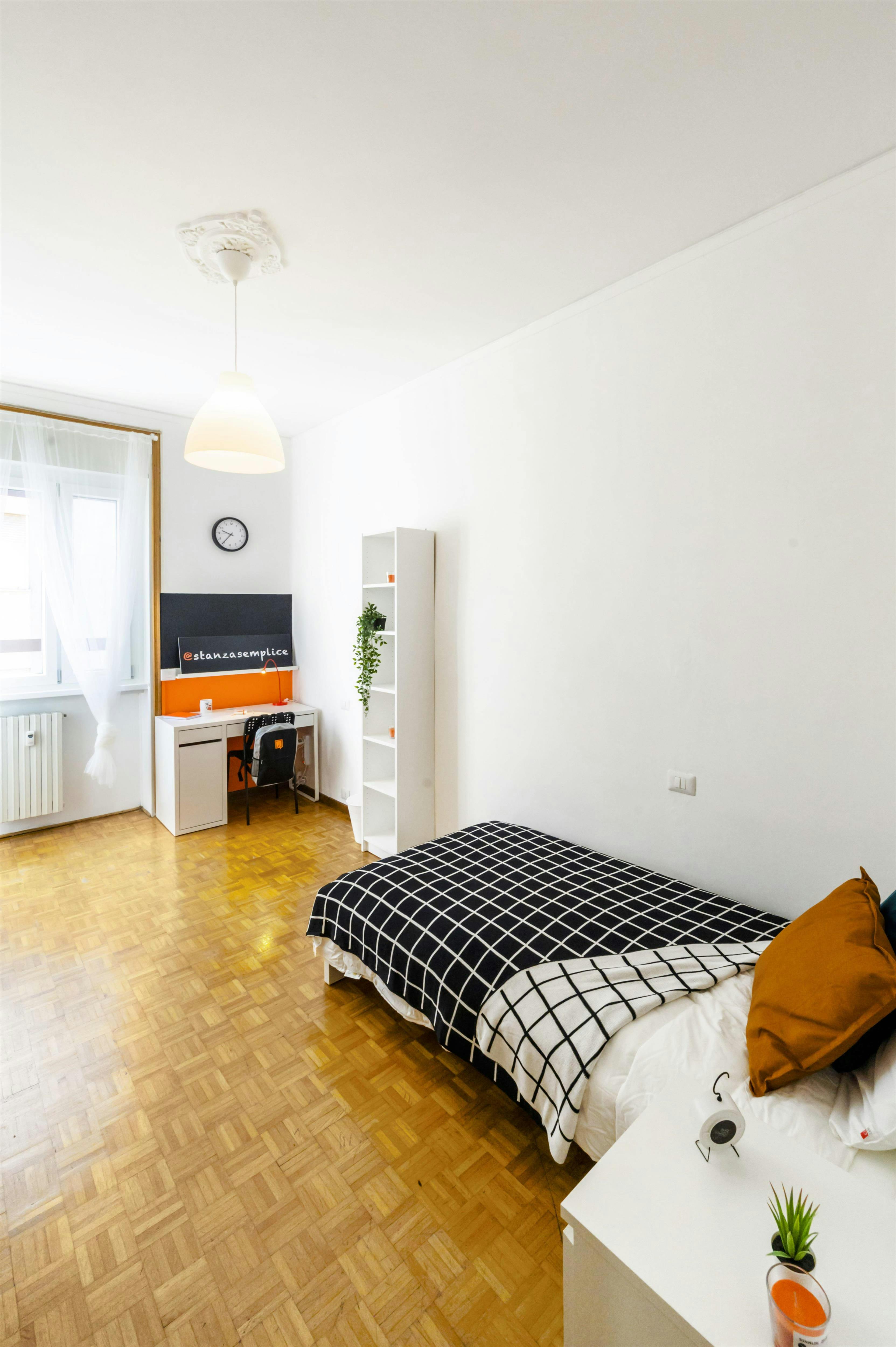 Private room for rent for €520 per month in Bergamo, Via XXIV Maggio