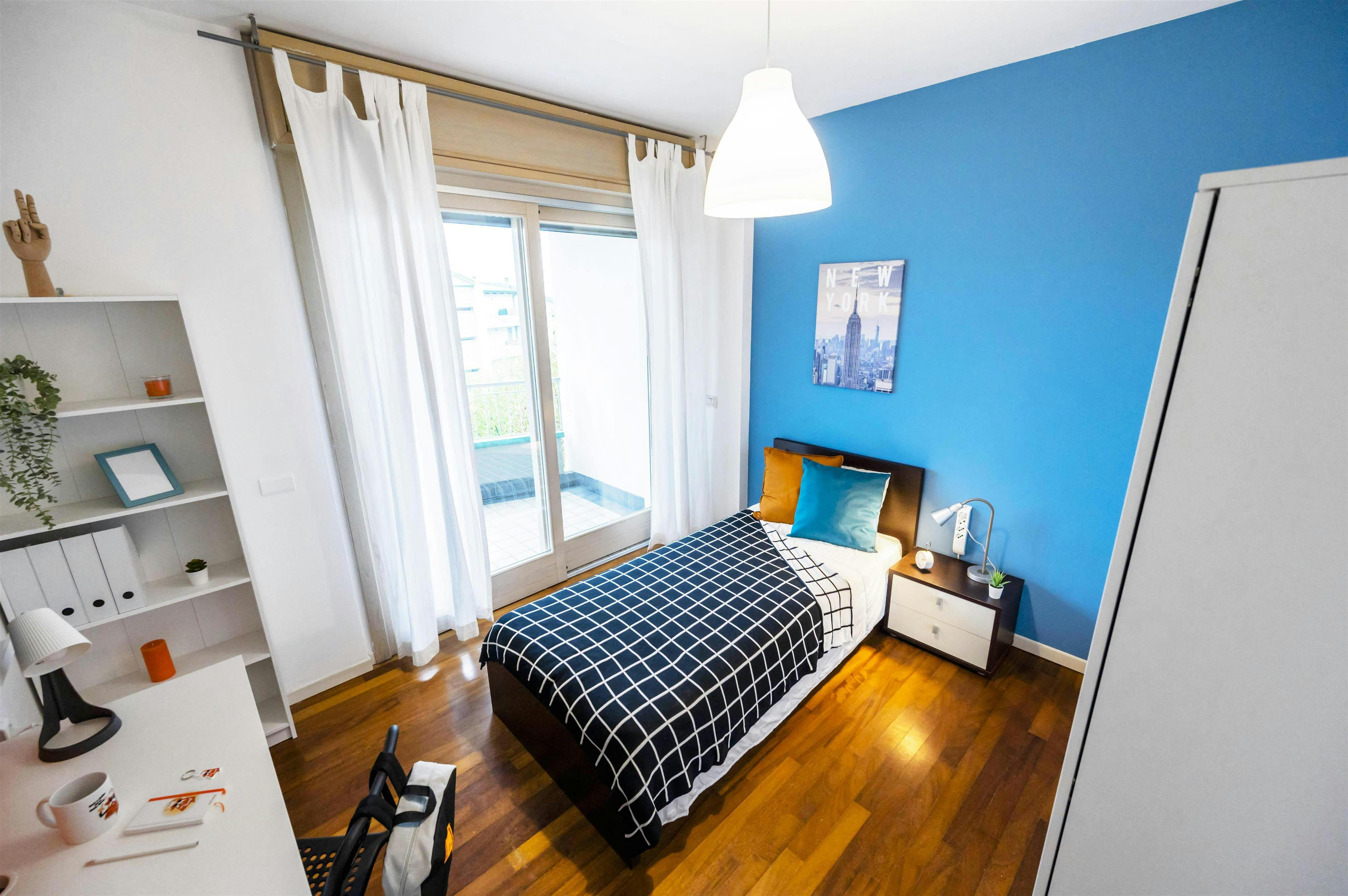 Private room for rent for €520 per month in Bergamo, Via Giovanni Battista Berizzi