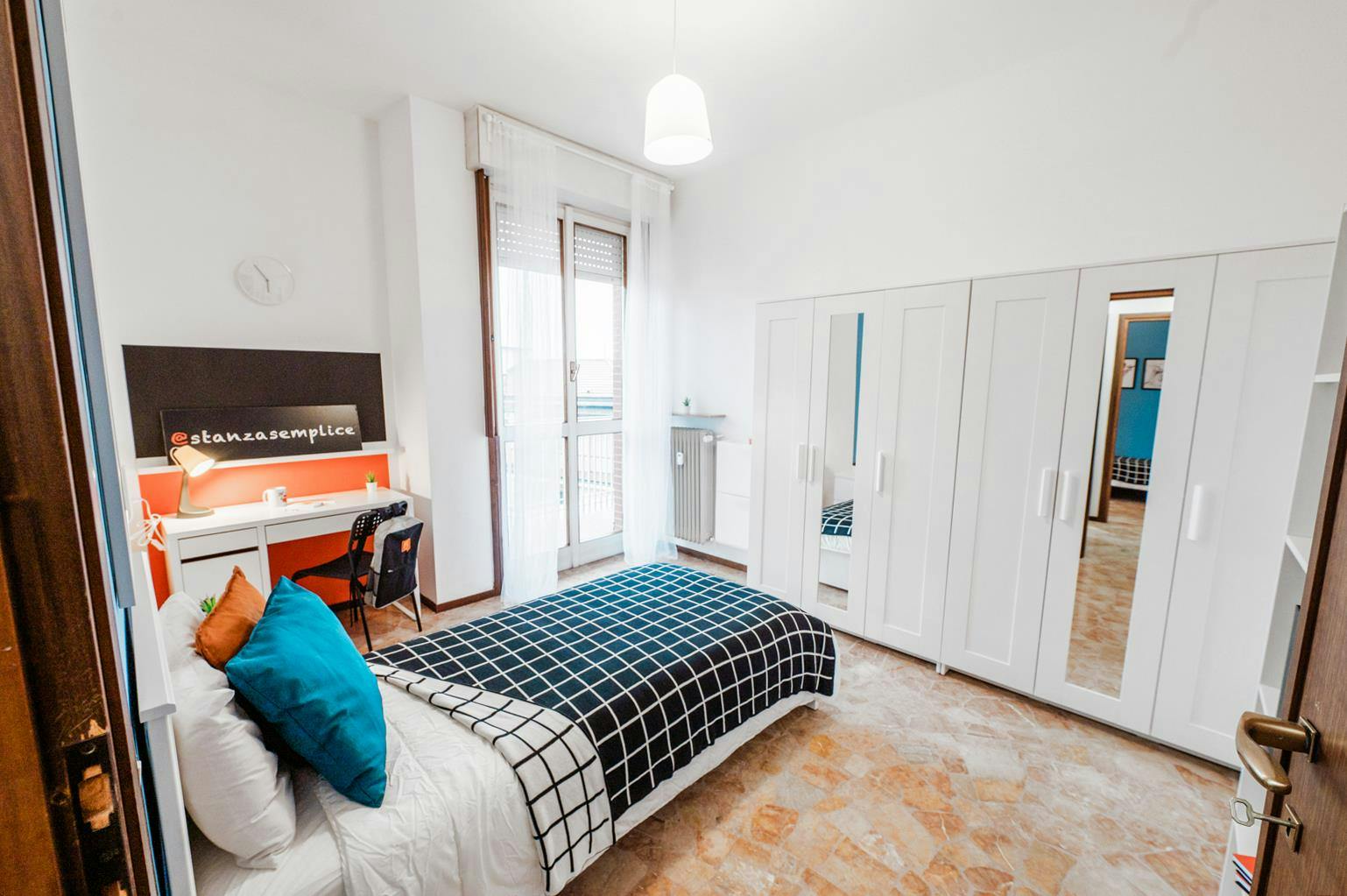 Private room for rent for €500 per month in Bergamo, Via G. Suardi