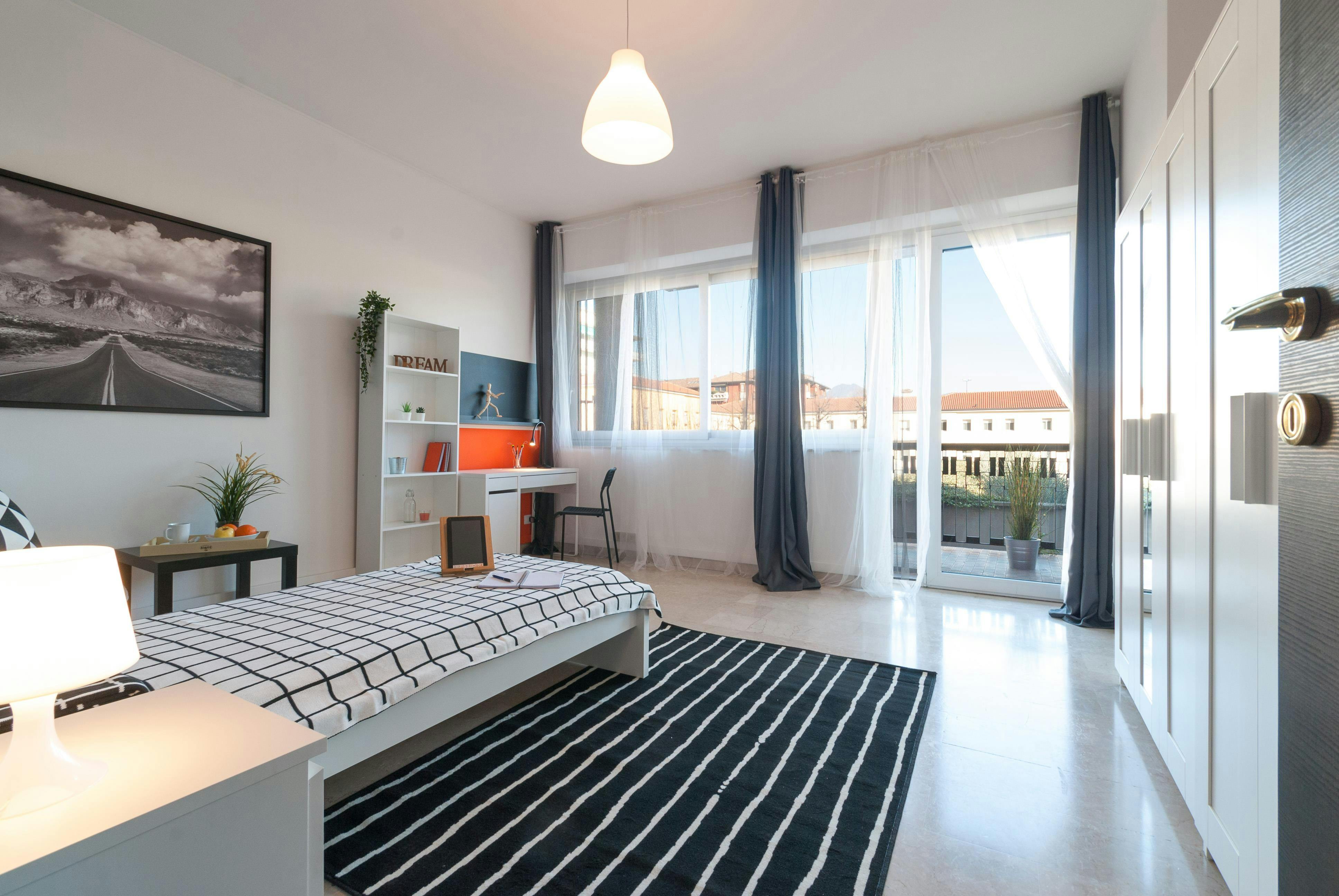 Private room for rent for €540 per month in Bergamo, Via Divisione Julia