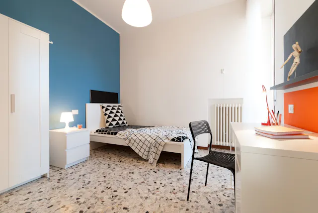 Private room in Via Evaristo Baschenis, Bergamo (1700343) room image 1