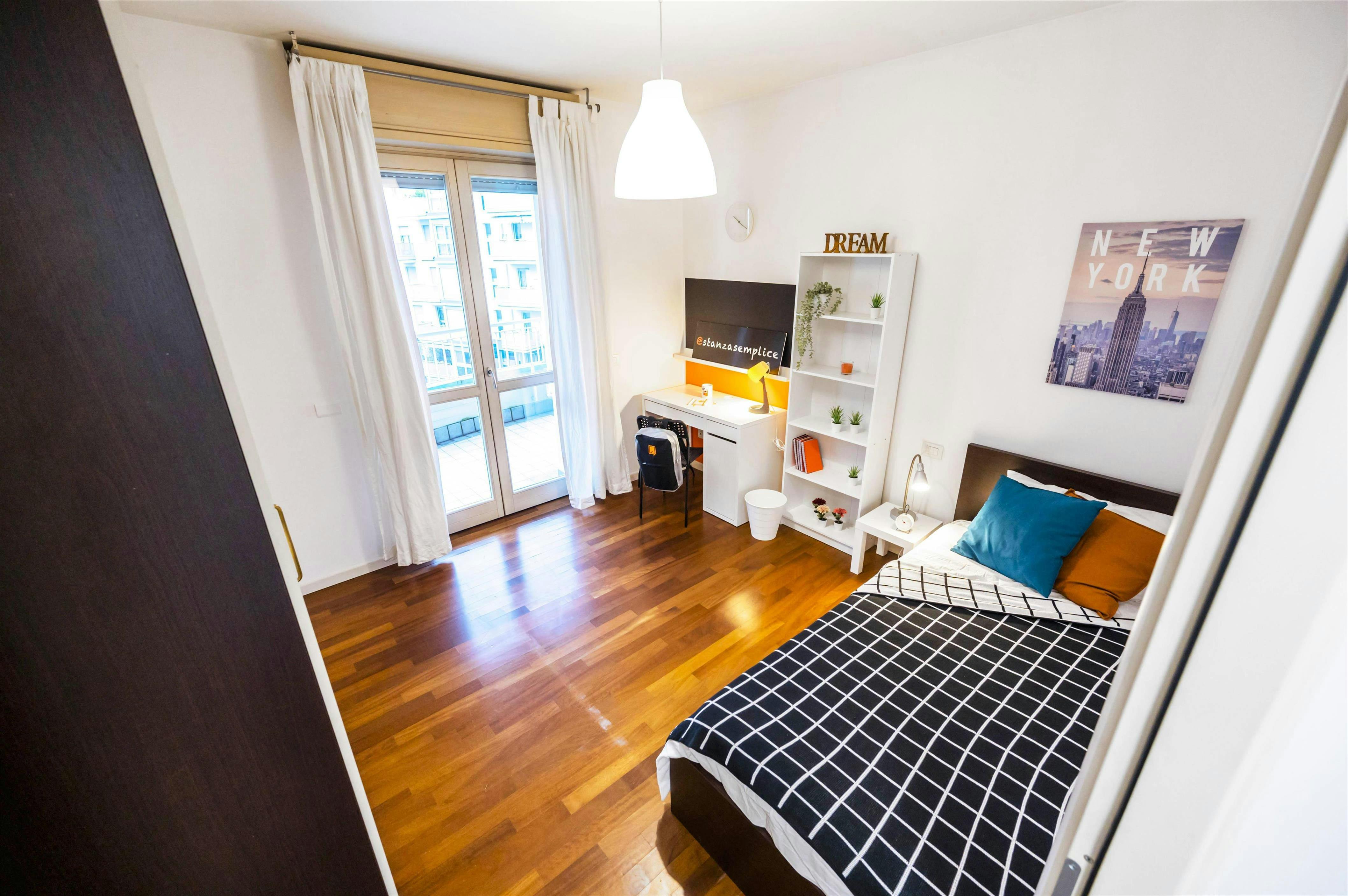 Private room for rent for €520 per month in Bergamo, Via Giovanni Battista Berizzi