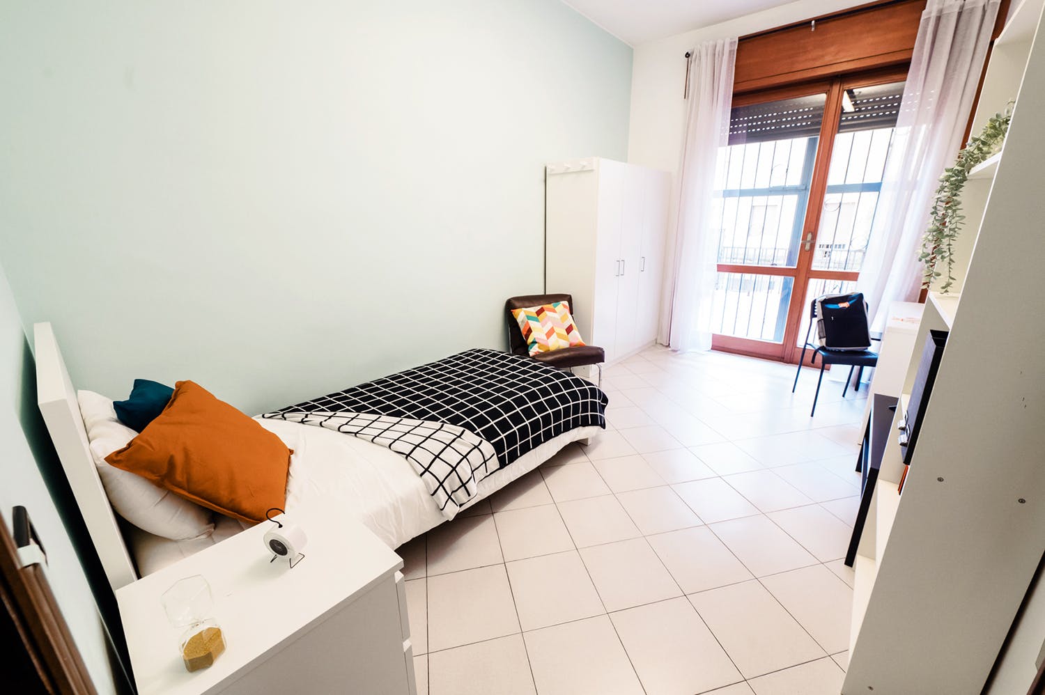 Private room for rent for €530 per month in Bergamo, Via Angelo Maj