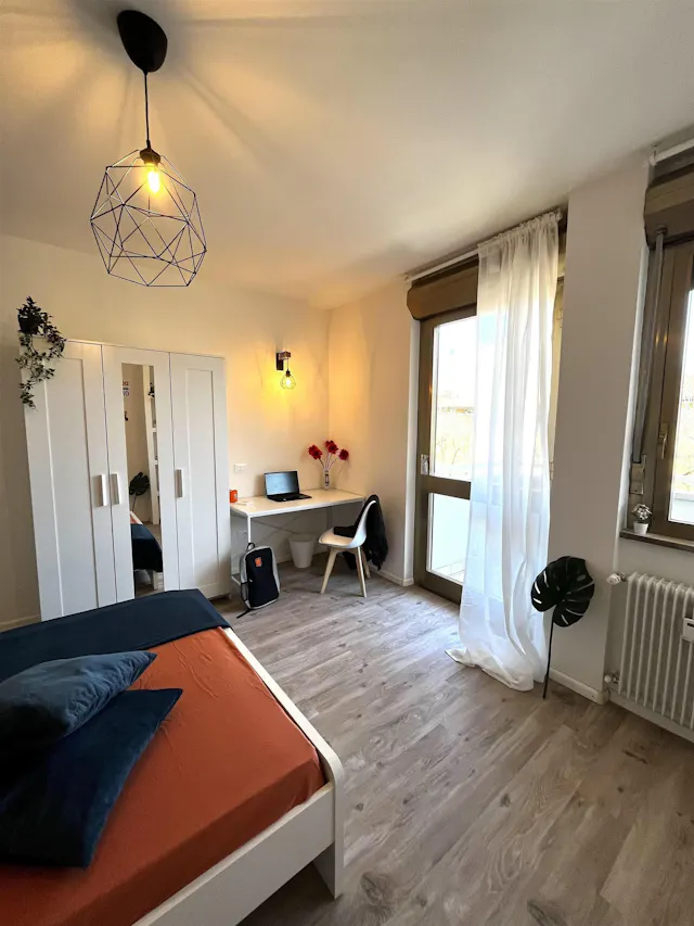 Private room in Corso 3 Novembre, Trento (1700509) room image 2