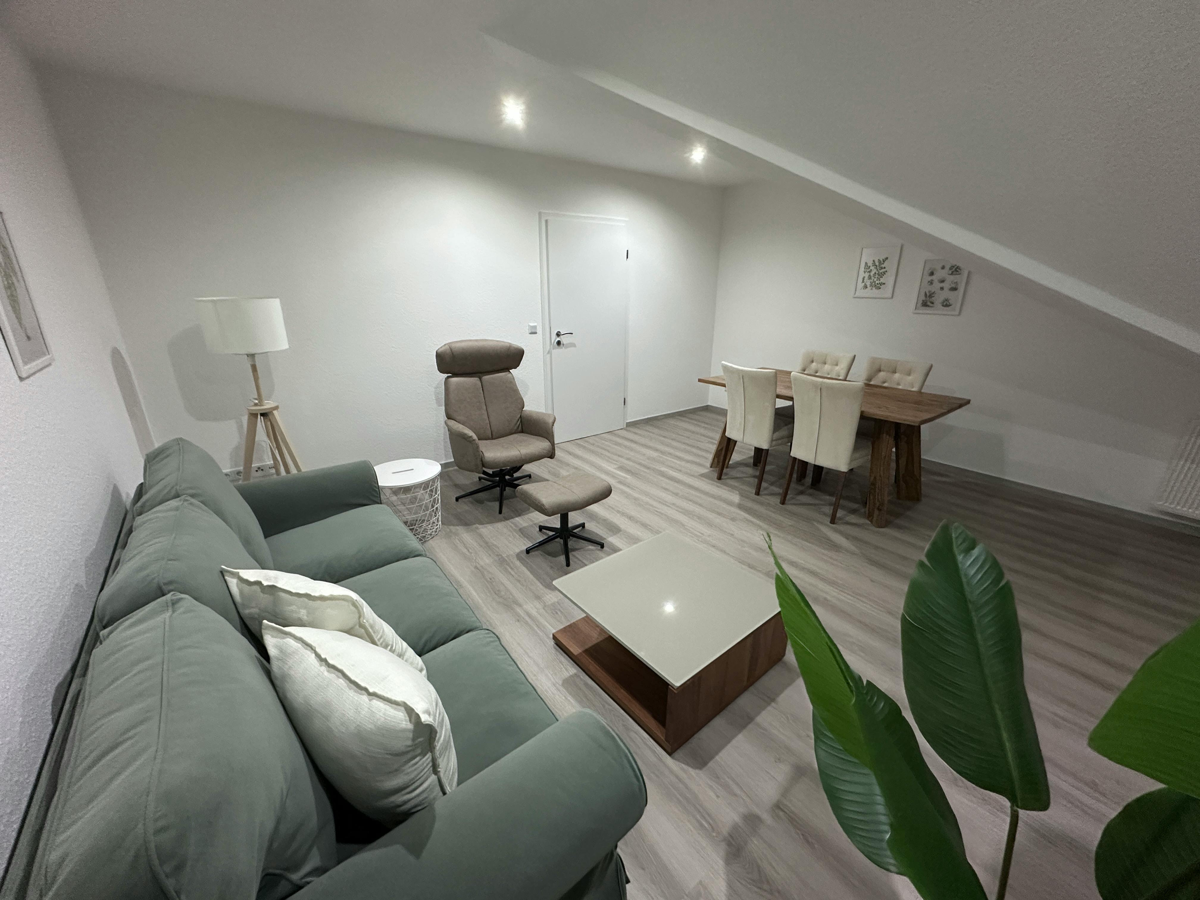 Apartamento para alugar por € 2.400 por mês em Frankfurt am Main, Kleyerstraße