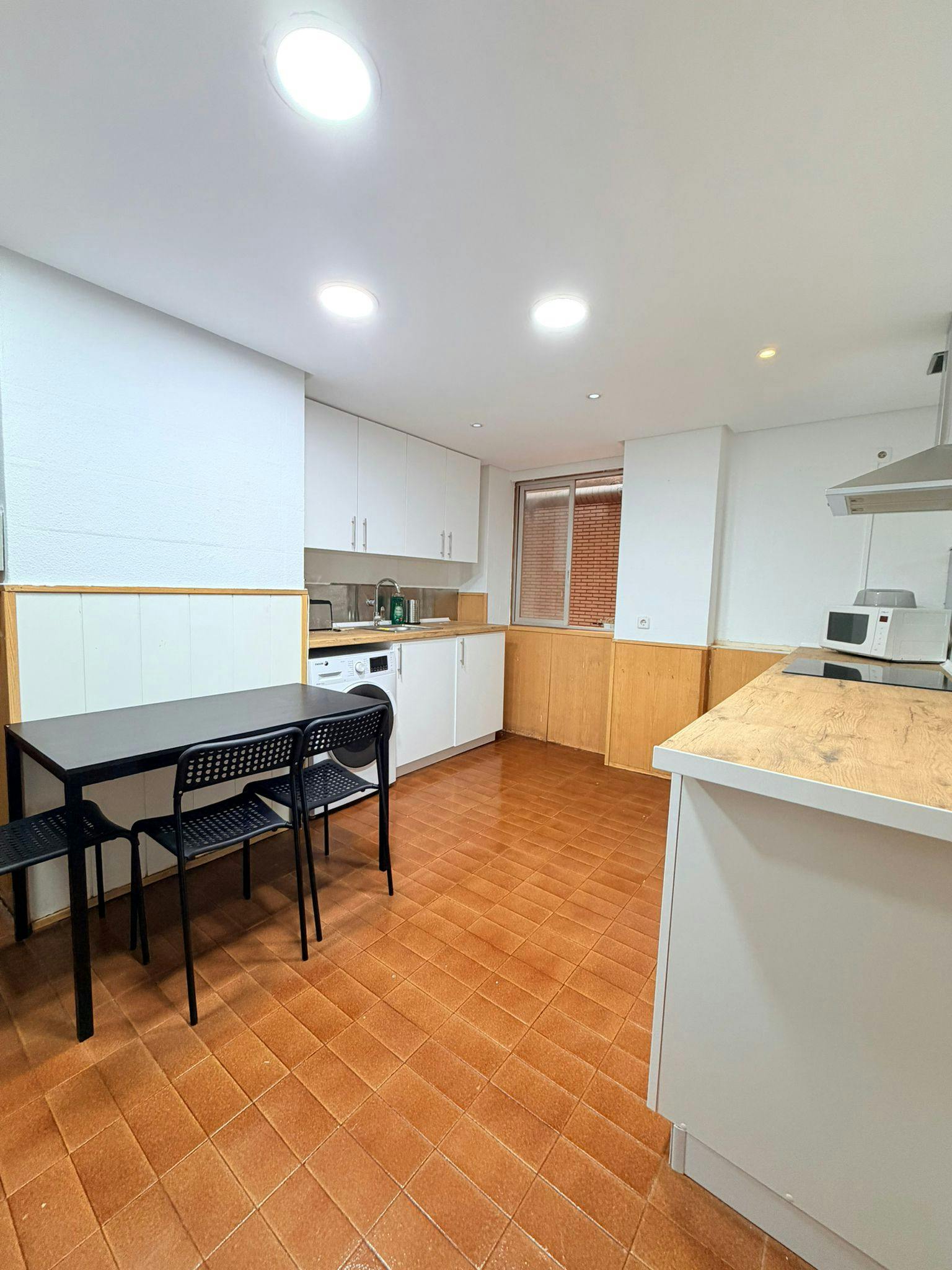 Single room Madrid, 1 bed, 10m² — photo 8