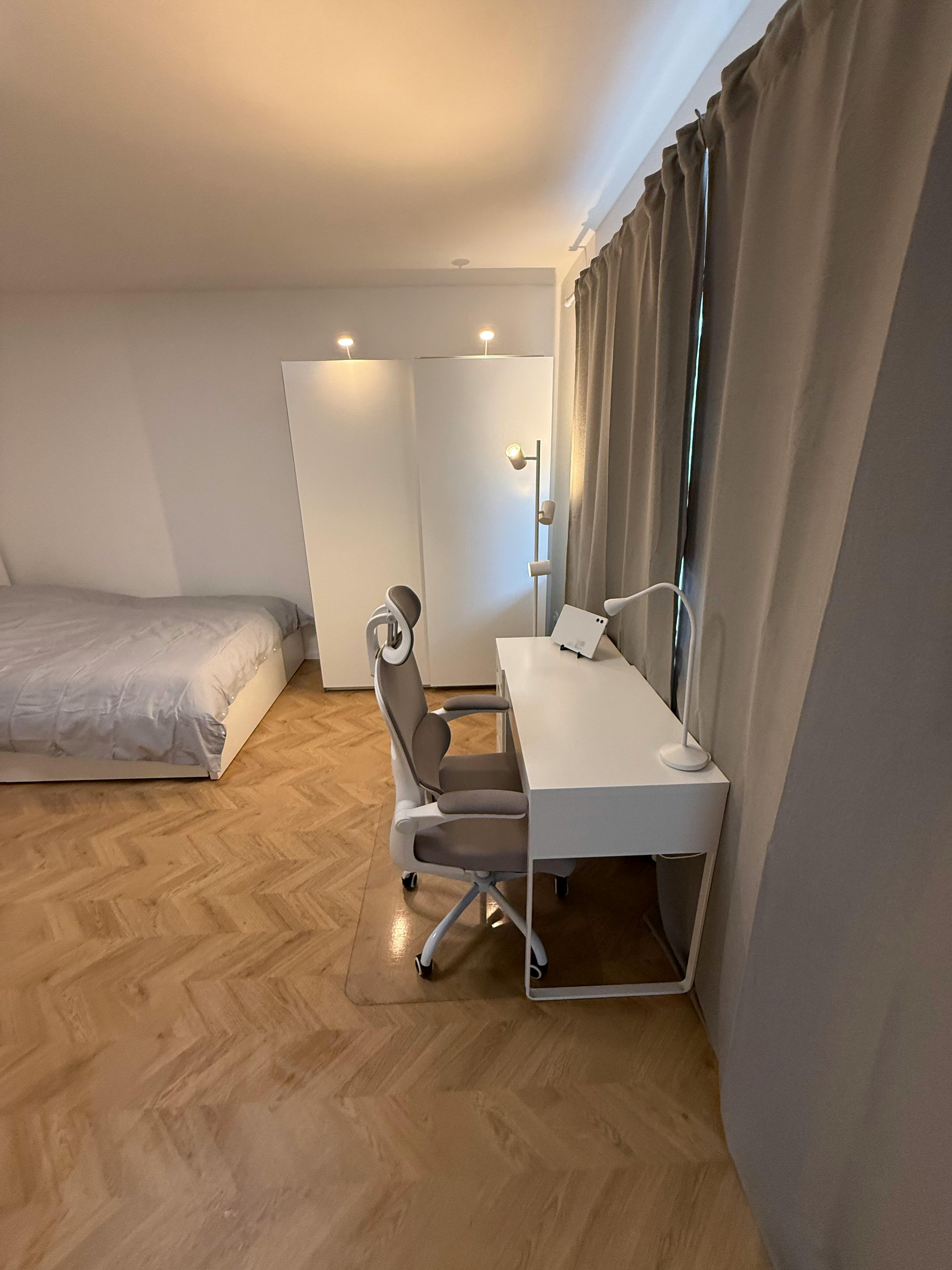 Apartamento para alugar por € 1.050 por mês em Wesseling, An Sankt Germanus