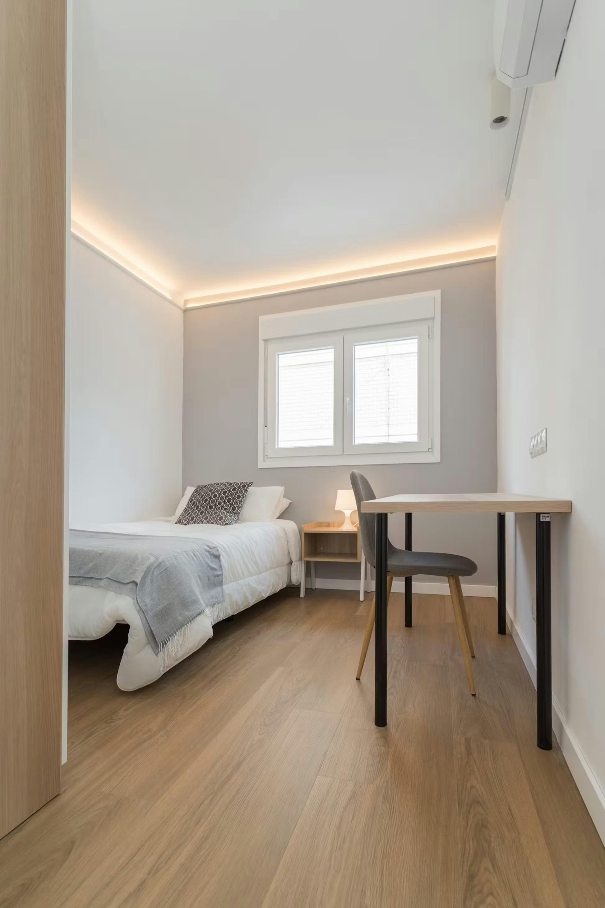 Chambre privée à louer pour 600 €/mois à Madrid, Calle Alcazaba