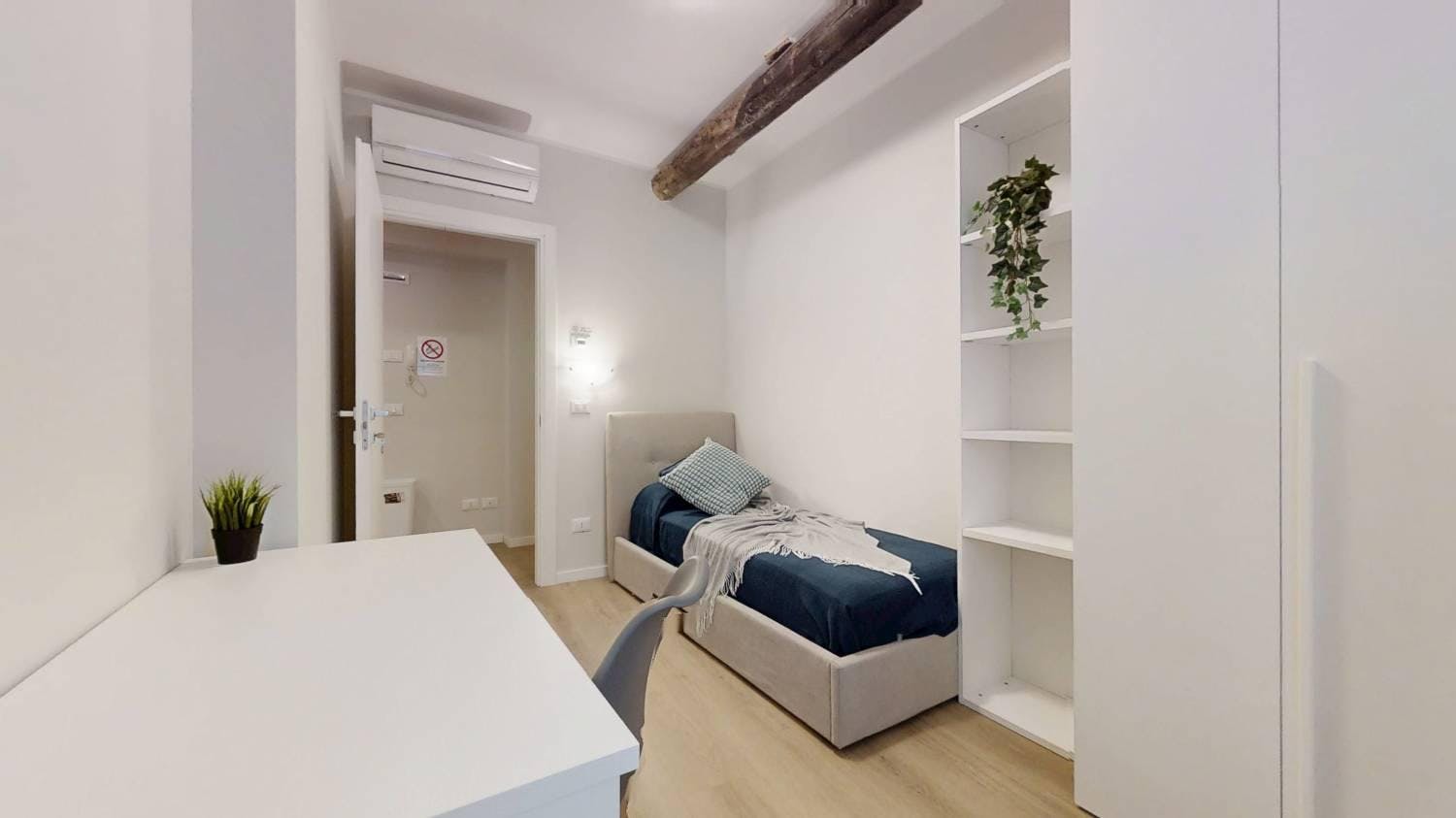 Via Miranese, Venice preview